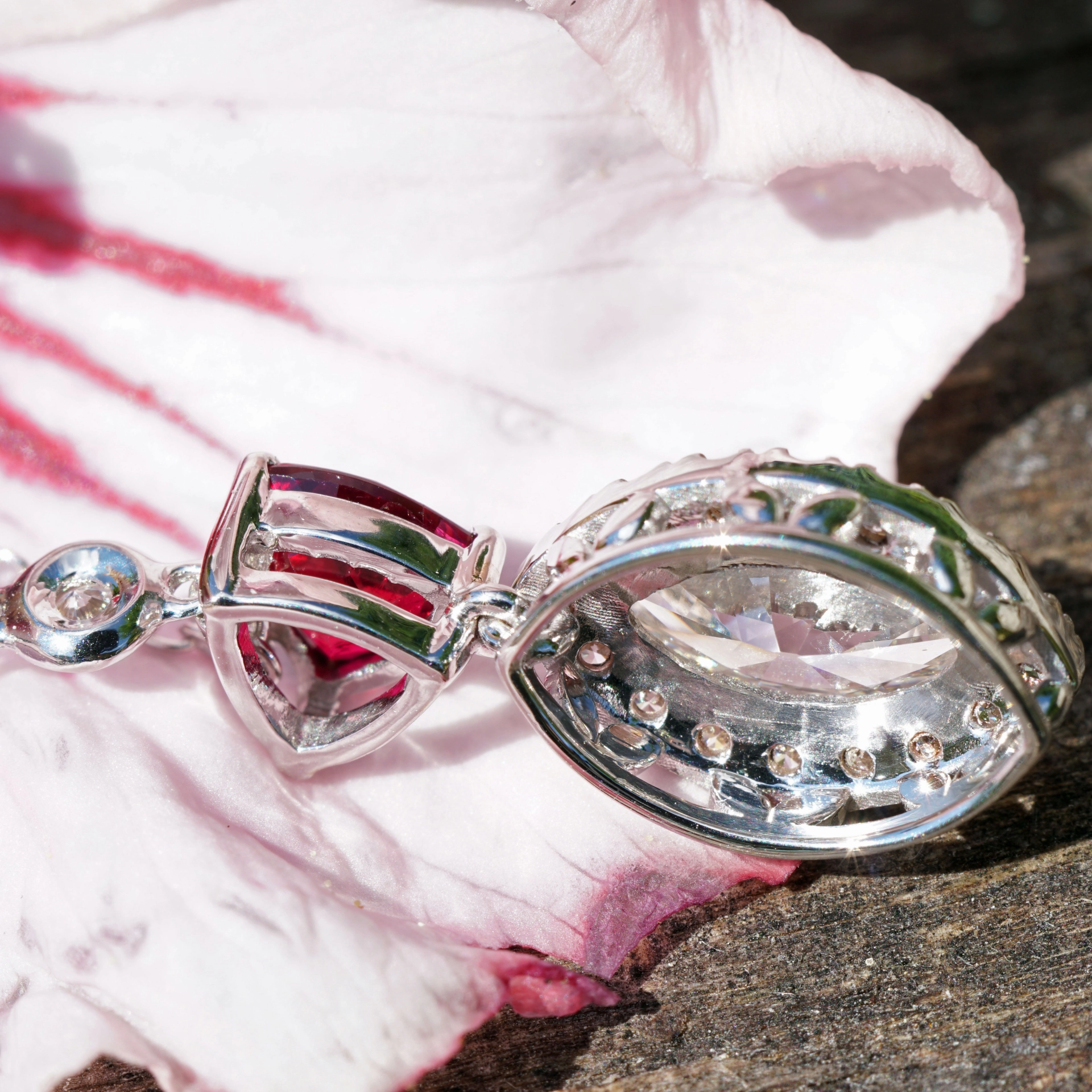 Rubin Diamantmarquise Brillant Anhänger m. Kette 750er Weissgold...pigeonblood Mosambik