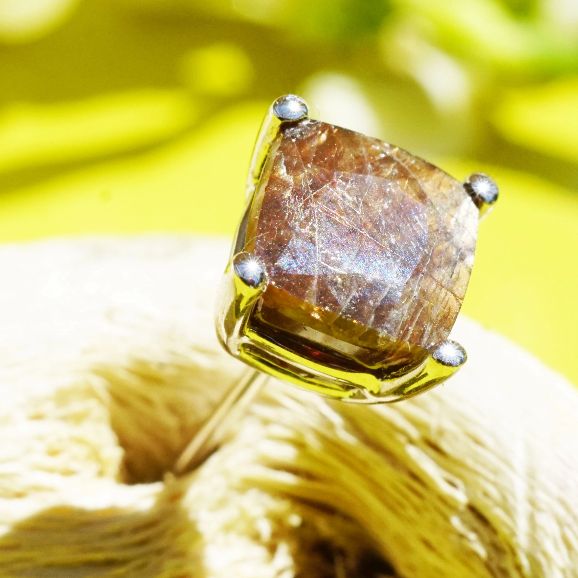 Saphir Ohrstecker in 750er Weissgold AA einzeln 1.47 ct seltene coole Goldfarbe unbehandelt