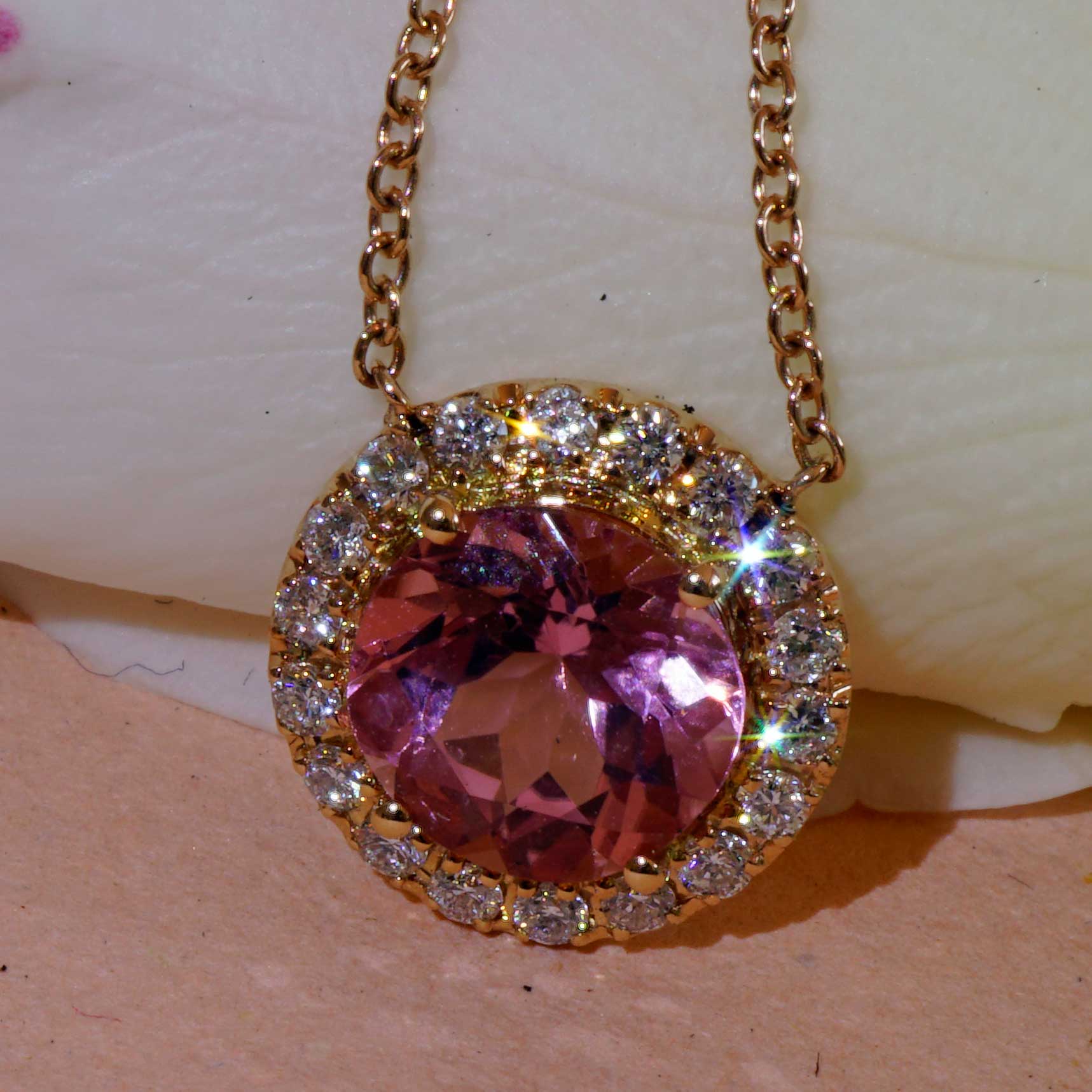 Turmalin Brillant Collier 750er Rosegold...Pink zum Verlieben....ein Hingucker und Launemacher