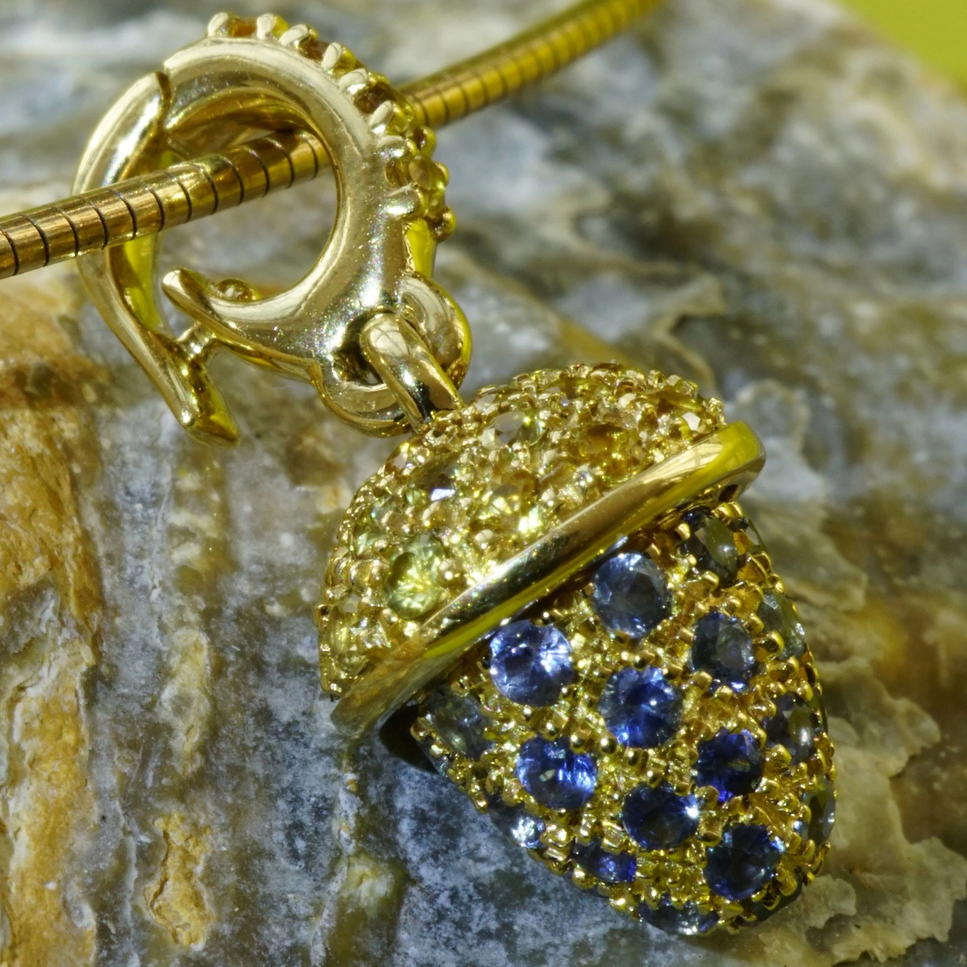 Saphir Drop Anhänger/Clip 750er Gelbgold...wie niedlich ist der denn..gelb-blau