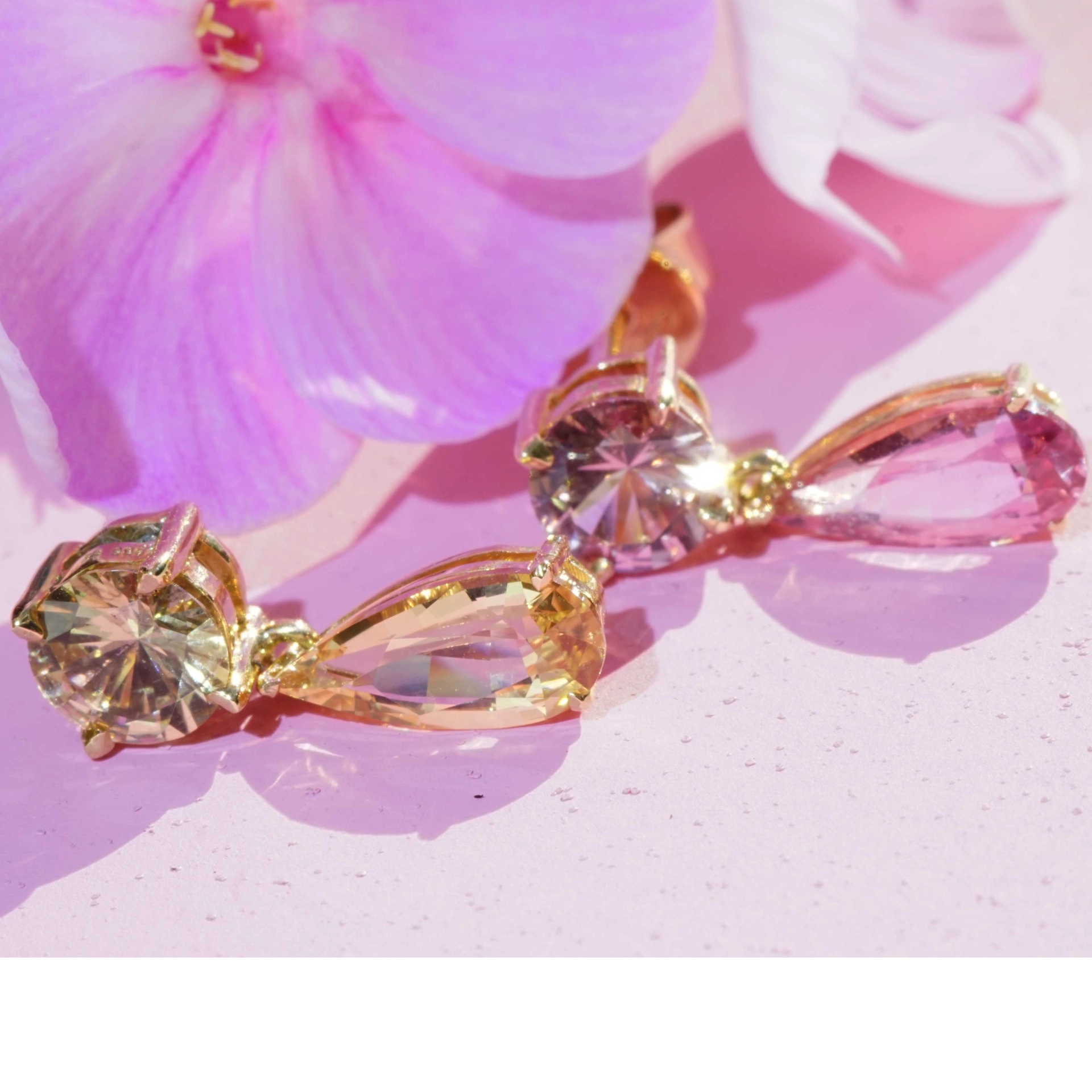Saphir Ohrhänger 2.45 ct 585er Gelbgold Ilakaka Mine Madagascar pink-lila gelb NATURFARBE