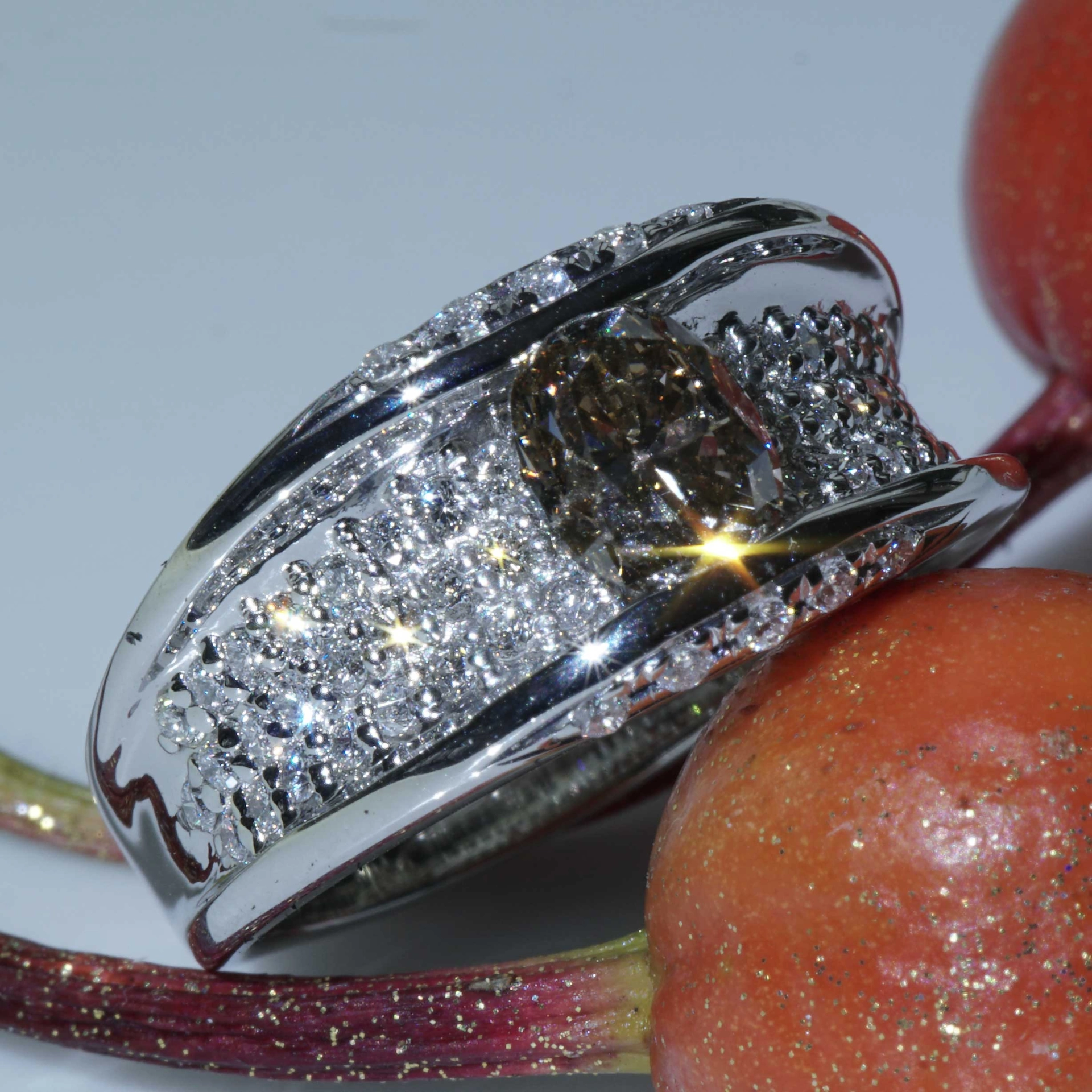 Brillant Ring 0.58 ct 1.03 ct ovaler Diamant feines Hellbraun und Reinweiss 900er Platin..karätiger Kontrast