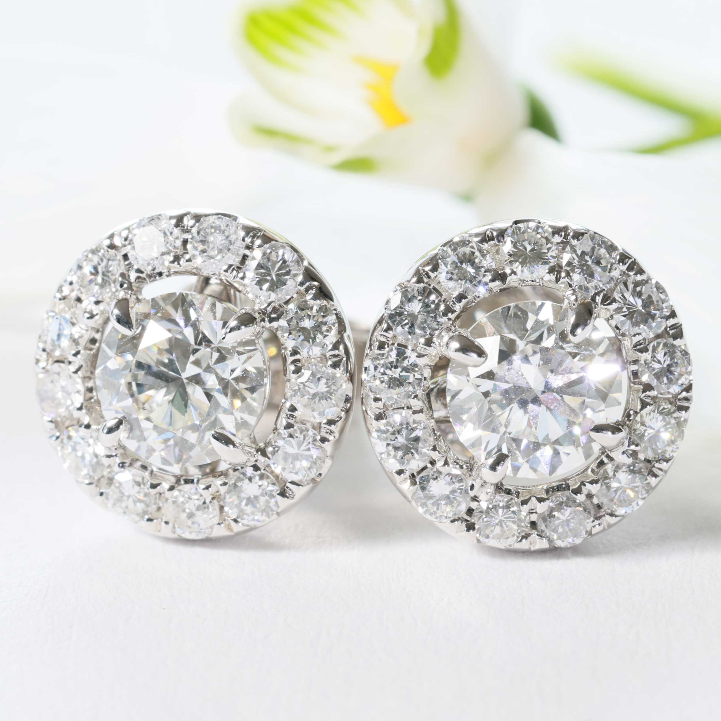 GIA zertifizierte 1.46 ct TW / VVS-VS Brillant Ohrstecker 750er Weissgold 9,2 mm Durchmesser
