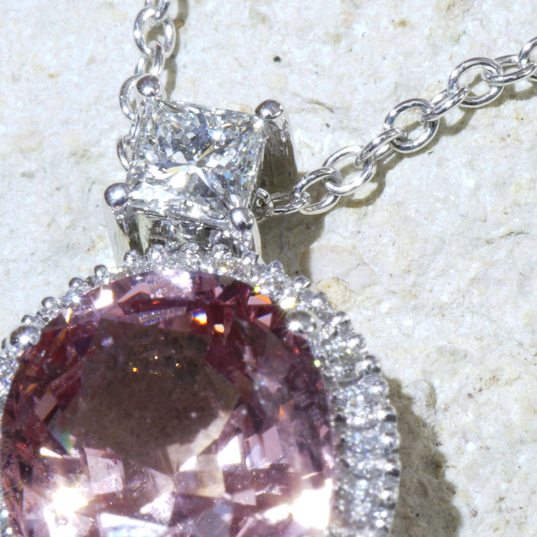 Spinell Diamant Collier 3.46 ct 0.41 ct Burma Pink 750er Weissgold....unglaubliche Lichtbrechung und