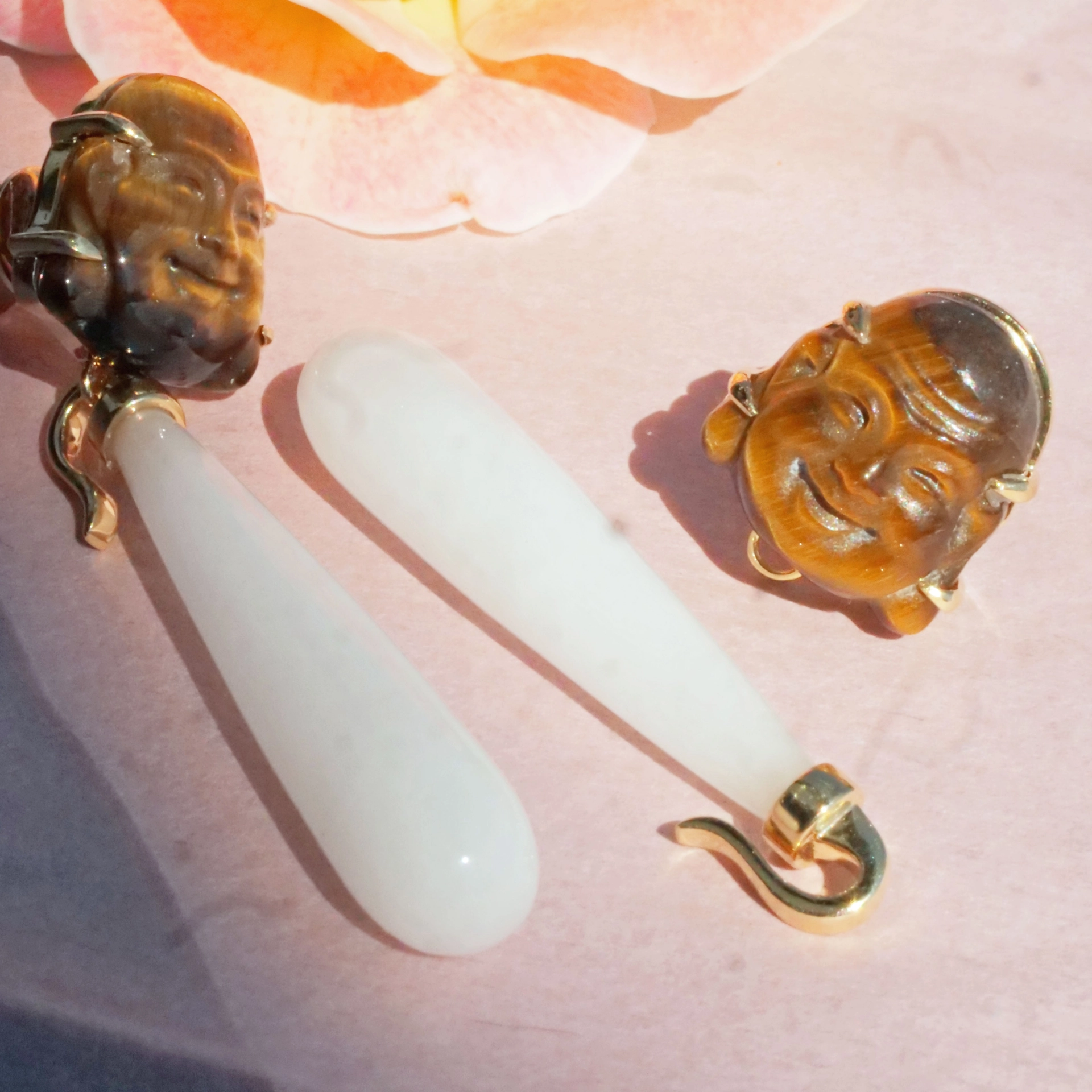 Tigerauge Budda Cacholong Ohrhänger 750er Gelbgold...bringen Glück und schauen klasse aus