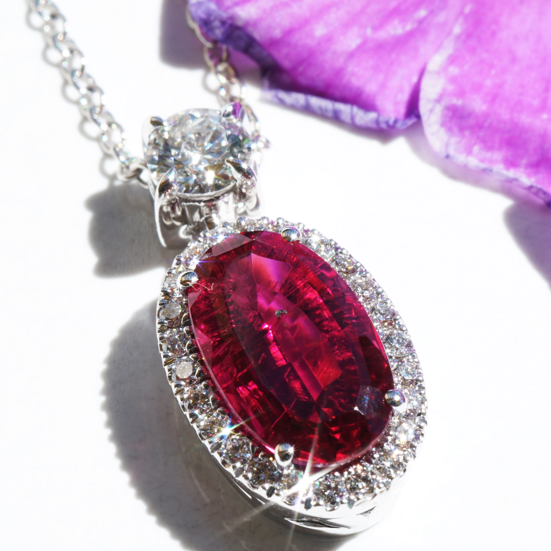 Rubelith Brillant Anhänger m. Kette 750er Weissgold aus Traditionsgoldschmiede...märchenhaft schön
