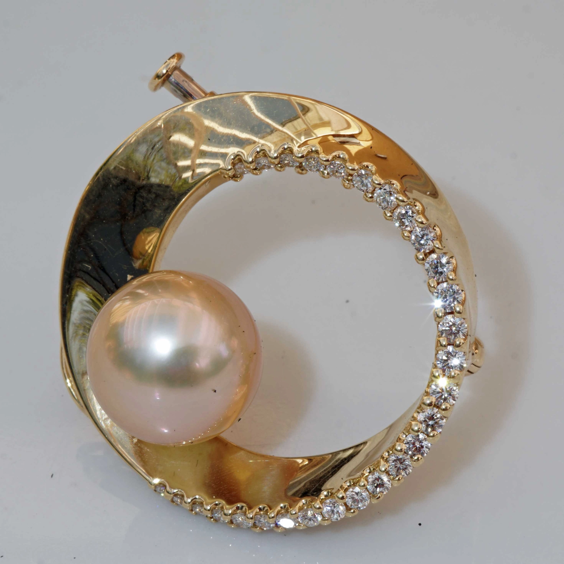 Südsee Zuchtperl Brillant Brosche 750er Gelbgold 0.40 ct lupenrein 10,9 mm D. AAA+ Top