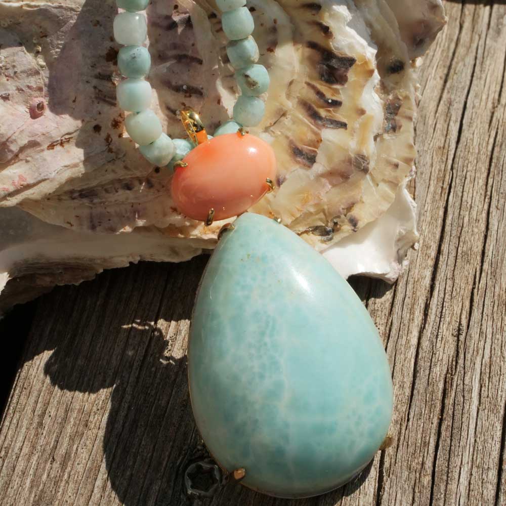 XL Larimar Koralle Anhänger 105 ct 9 ct in 585er Gelbgold...hat Potential zum Lieblingsstück zu werden