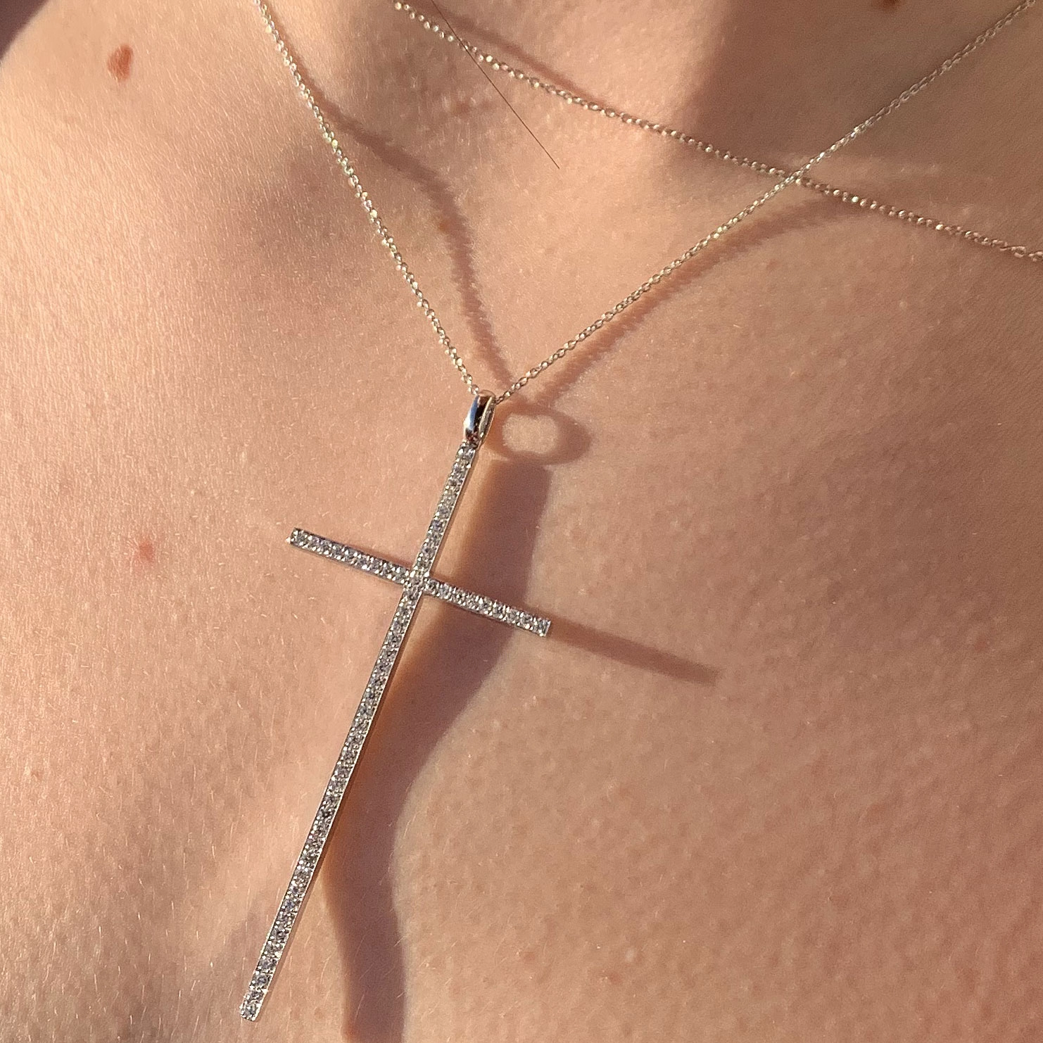 Kreuz Anhänger 62 x 28 mm Cooles Design 0.49 ct W / VS-SI 750er Weissgold