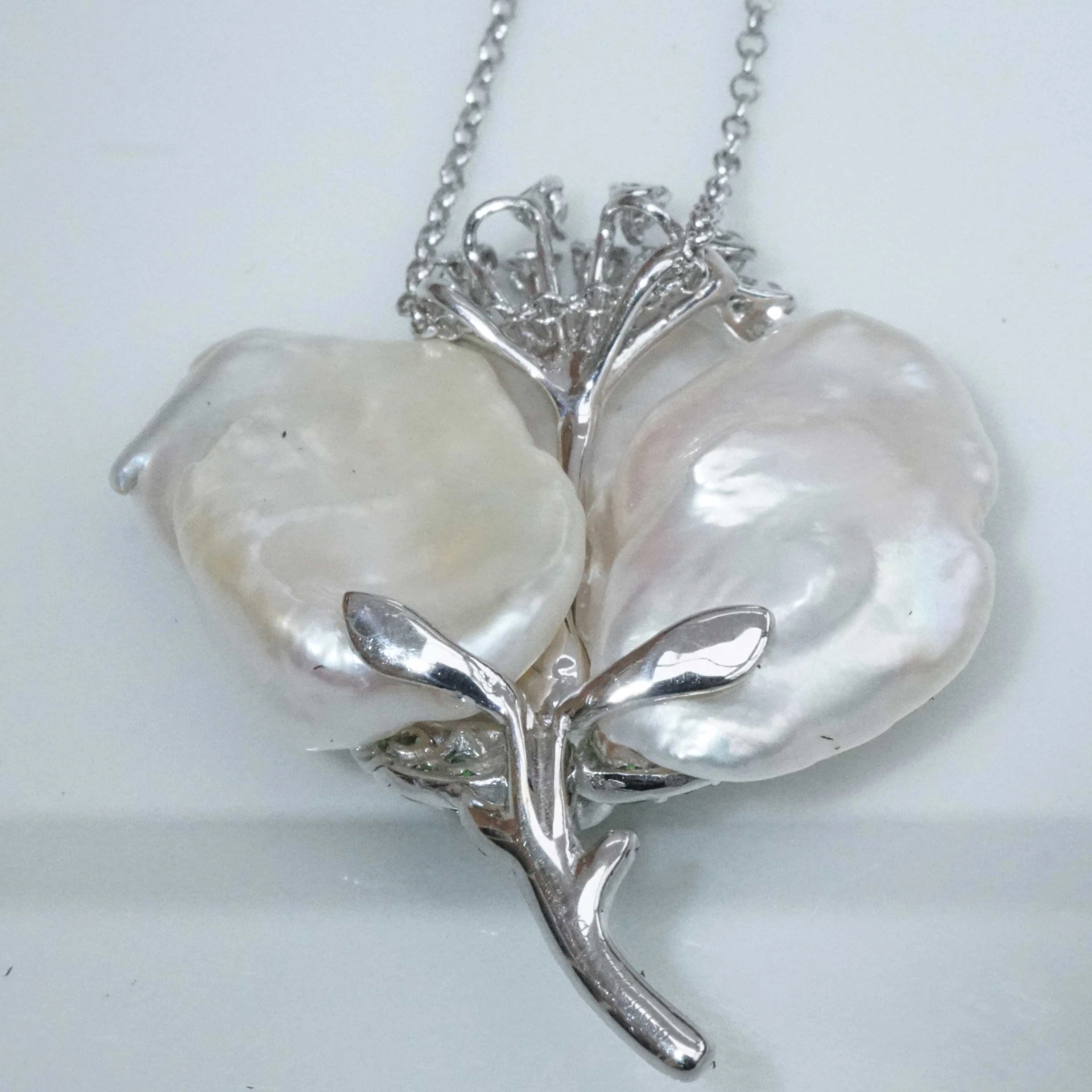 Perl Brillant Tsavorith Collier 750er Weissgold 0.30 ct .... Blume aus Edelsteinen..frozen