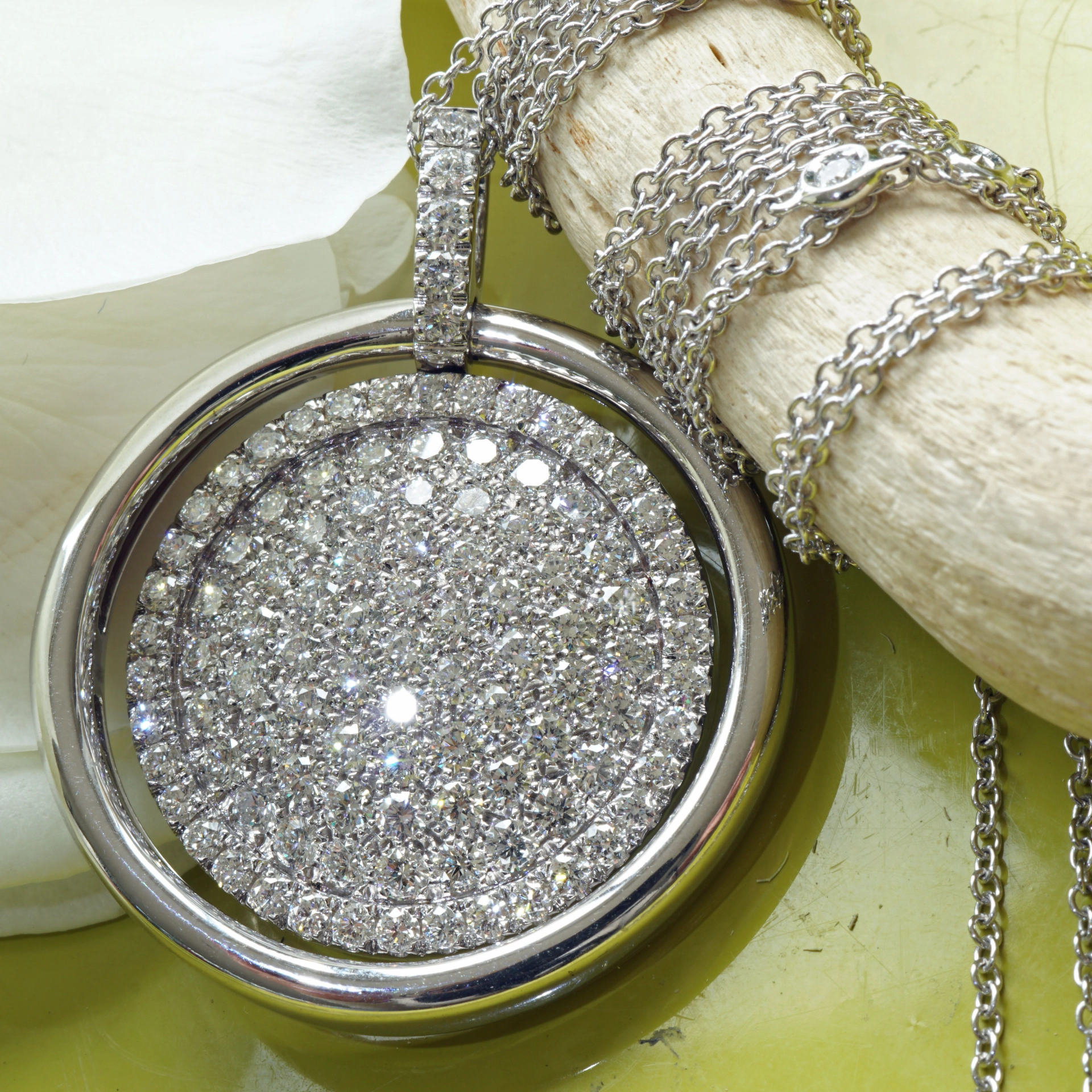 Brillant Anhänger mit Kette Deluxe 3.55 ct aus Traditionsgoldschmiede...ein Wunderwerk...