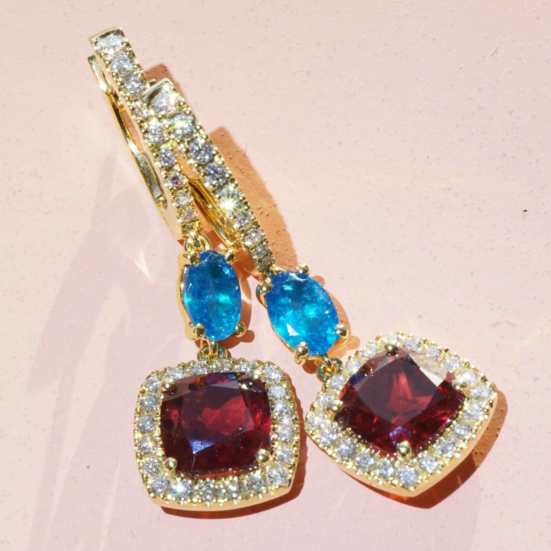 Paraiba-Apatit Granat Ohrcreolen Hänger 750er Gelbgold 4.91 ct 0.67 ct STARKE Farbenkombination