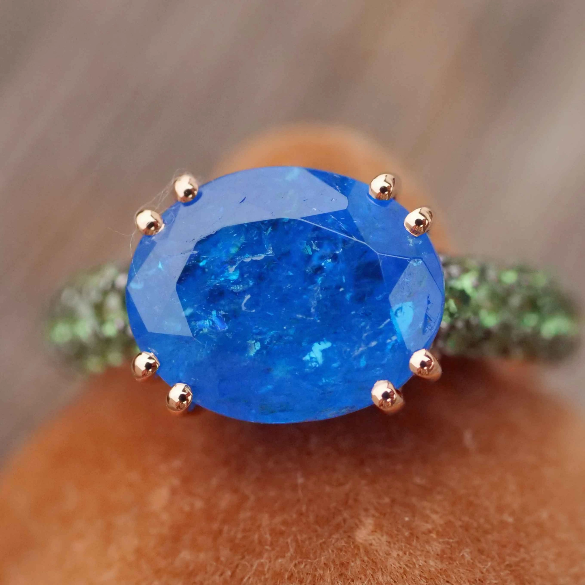 Paraibafarbener Neon Apatit Tsavorith Ring 750er Rosegold 3.78 ct 0.87 ct seltene Edelsteinkombi