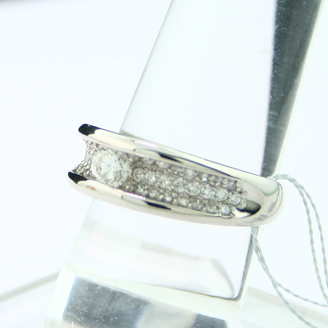 Brillant-Ring, 0.80 ct, 900er-Platin