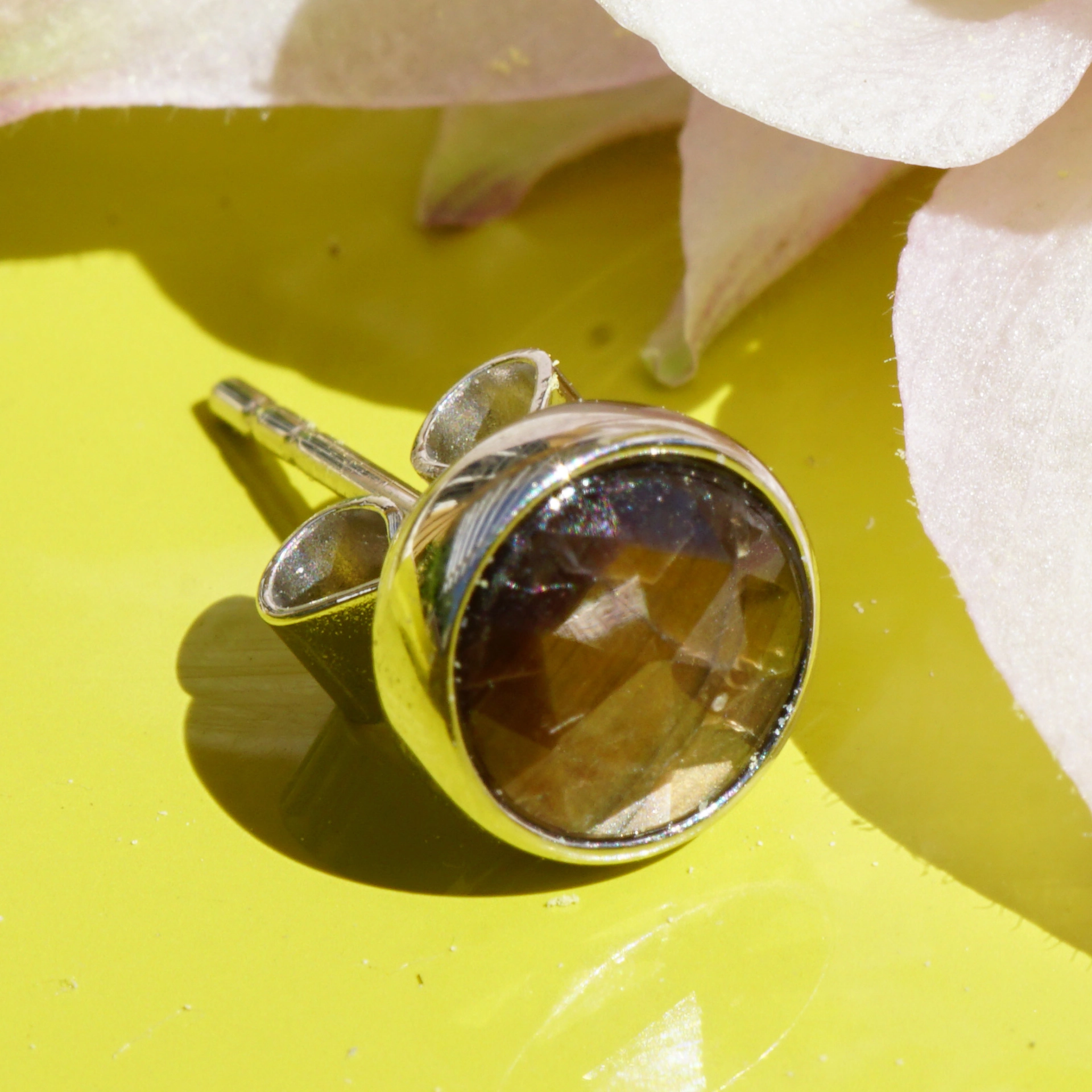 Saphir Ohrstecker in 750er Weissgold einzeln  1.04 ct AAA+ seltene coole Goldfarbe unbehandelt