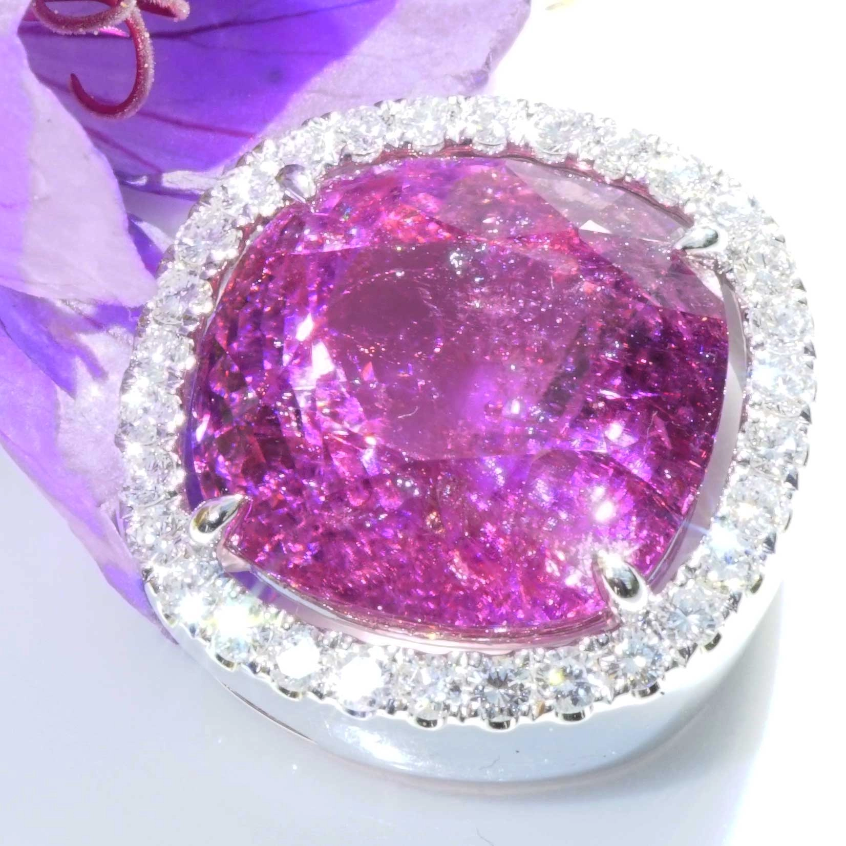 SON04856-Kupfer-Rubellit-Brillant-Anhaenger-16-84-ct-im-strahlenden-leuchtenden-pink-rot-750er-Weissgold Kupfer Rubellith Brillant Anhänger 16.84 ct im strahlenden leuchtenden pink-rot  750er Weissgold sel