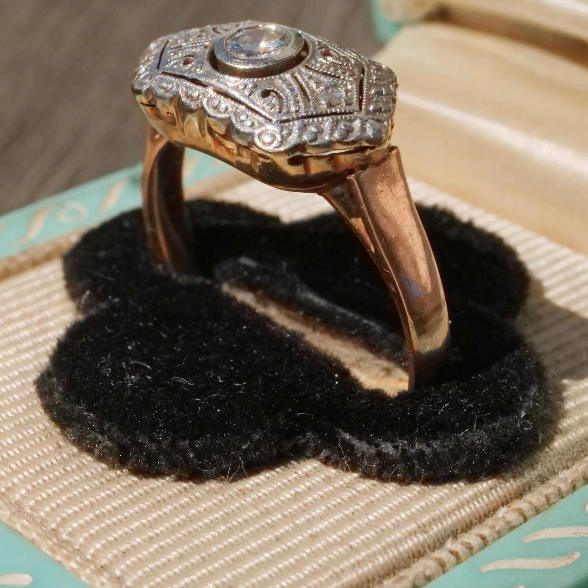 Original Art Déco Brillant Ring 585er Gold 0.22 ct W VS um 1930-40...dazzling History