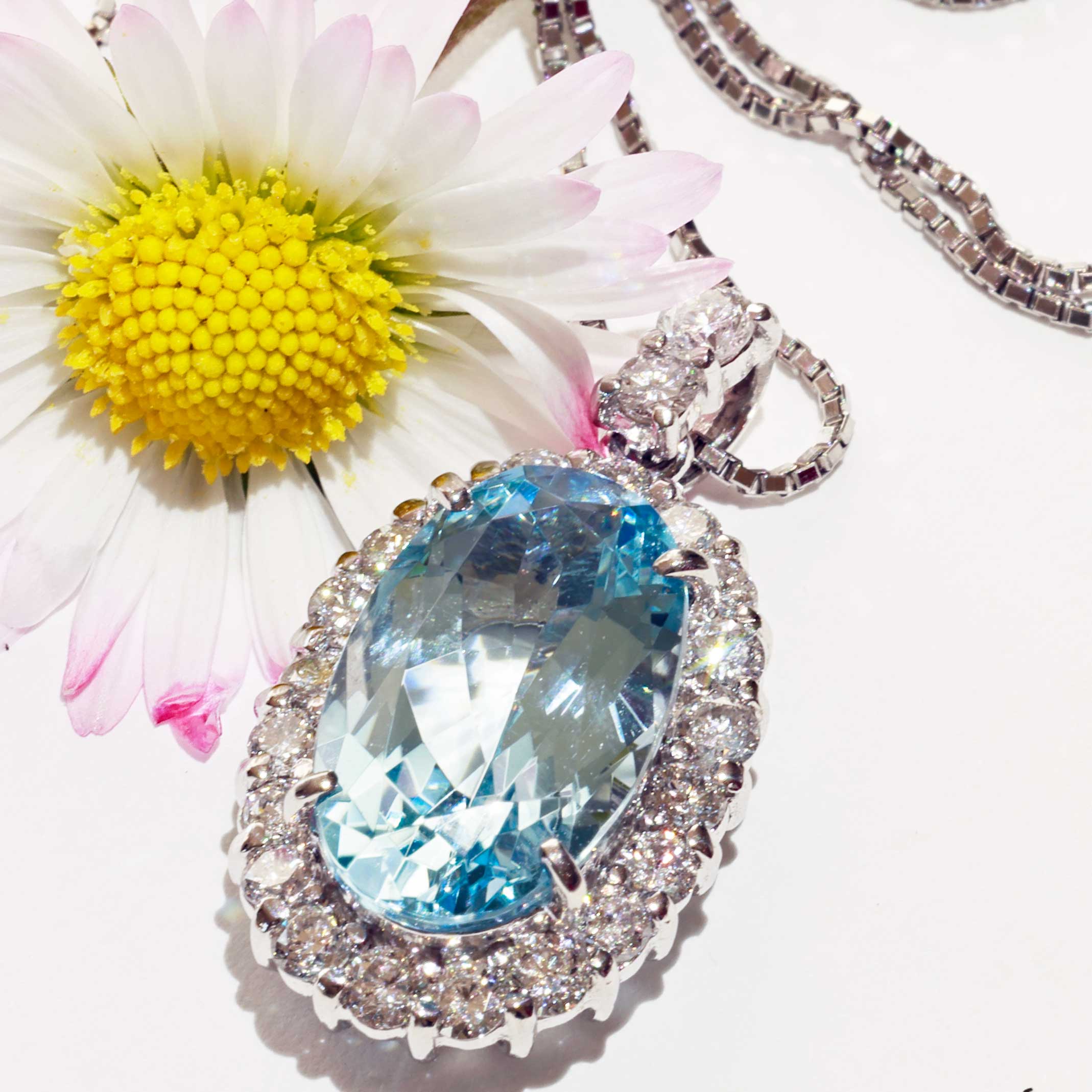 Santa Maria Aquamarin Brillant Anhänger 3.80 ct 0.78 ct Platin 950 intensive Farbbrillanz