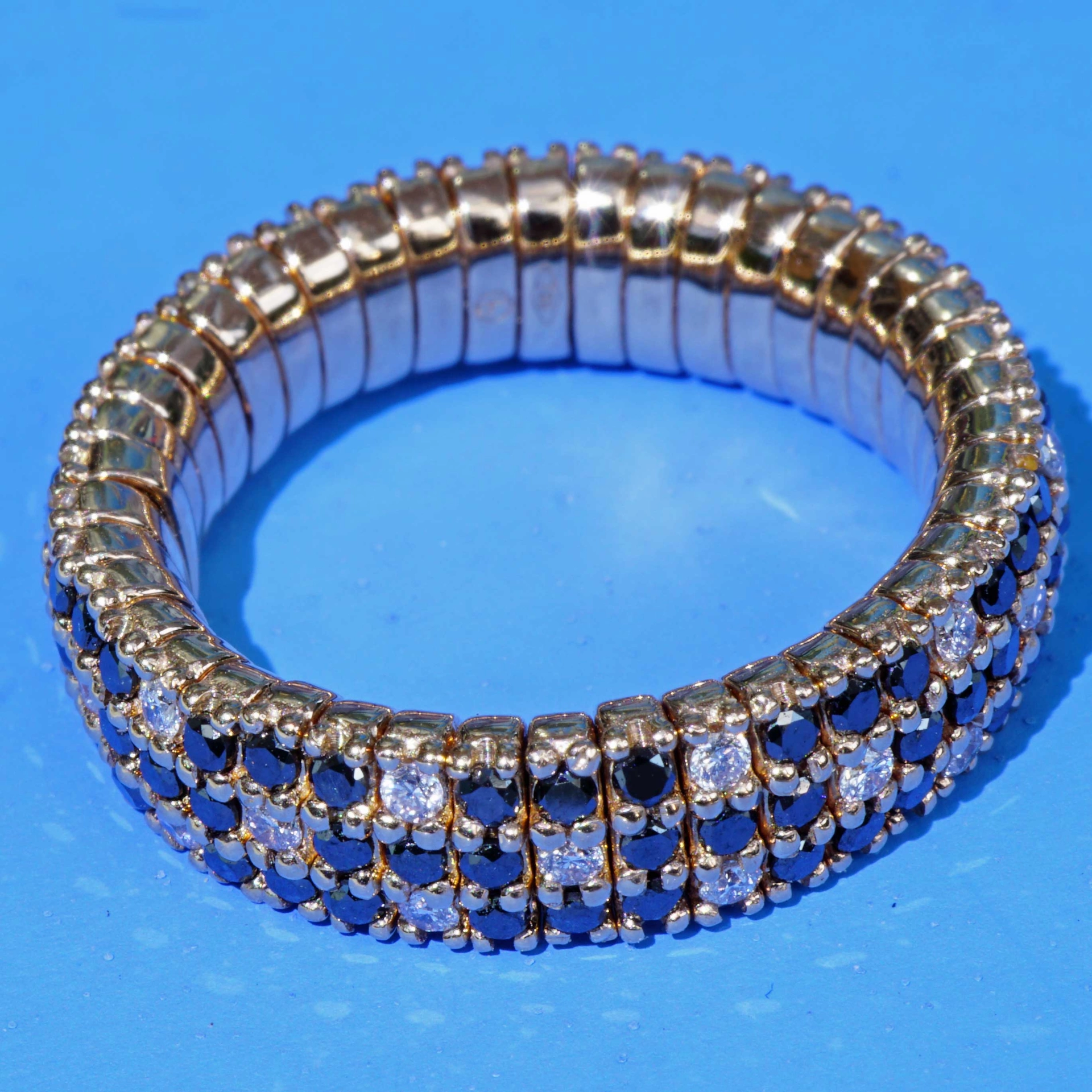 Brillant Ring dreireihig Magic flexibel schwarz weiss 0.90 ct 0.40 ct TW SI Silhouette Schmuck