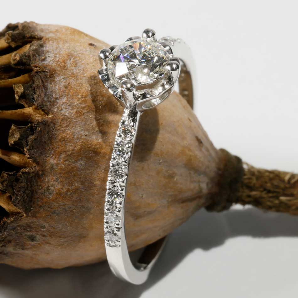 Brillant Ring 0.59 ct G SI2 HALBKARÄTER von  Silhouette Bentner HRD Zertifikat 950er Platin
