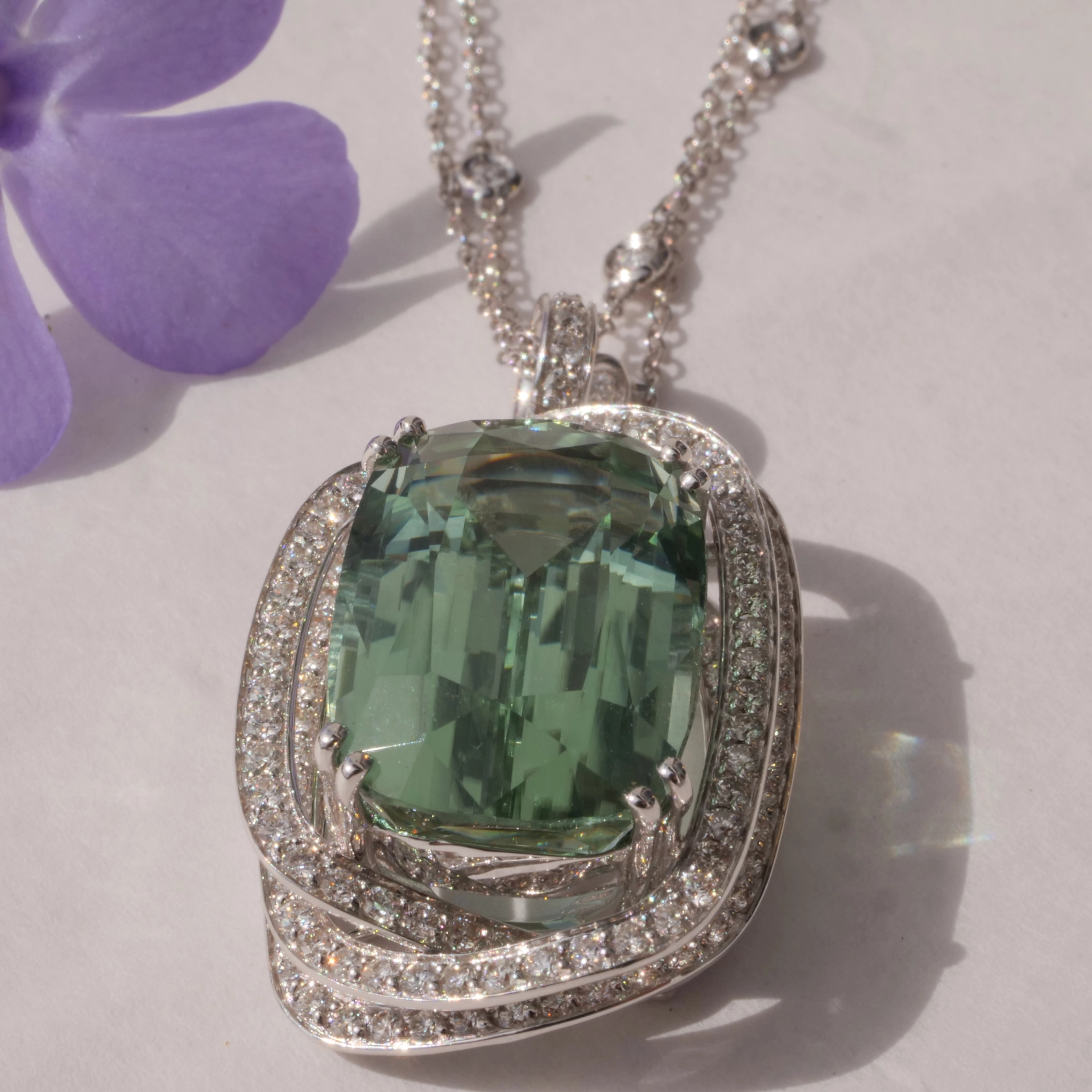 Turmalin Brillant Collier 750er Weissgold 21 ct 2.10 ct MEER SCHAUMGRÜN...ein Investment