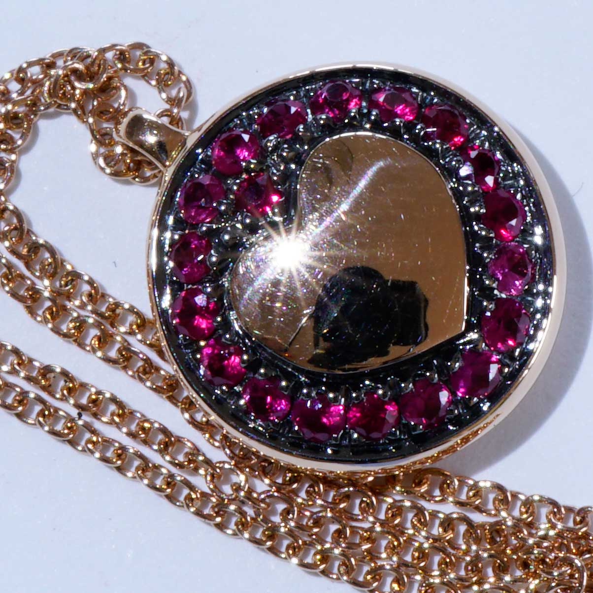 LOVE Saphir Herz Anhänger m. Kette 750er Rosegold....supercool gearbeitet in Traditionsgoldschmiede 