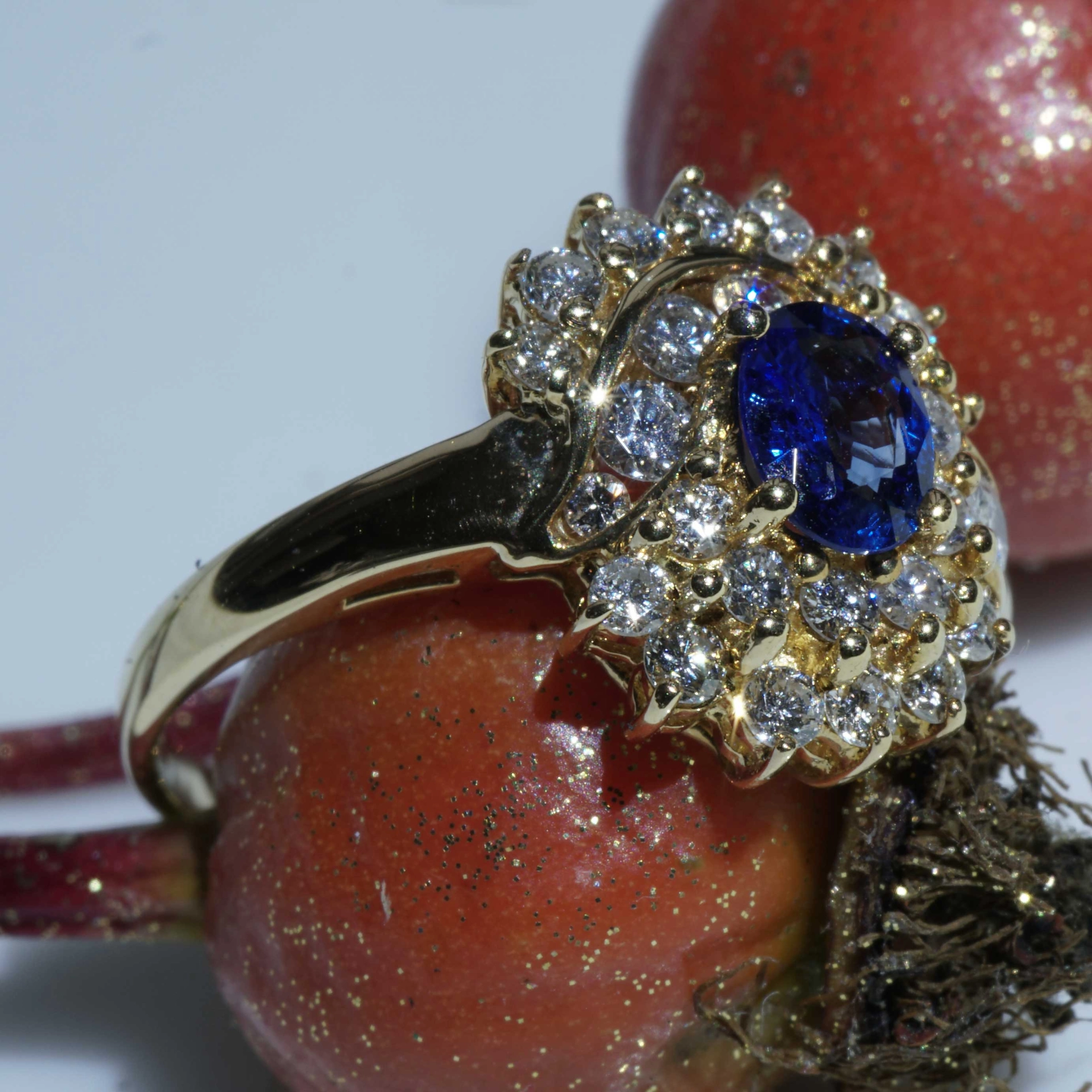 Saphir Brillant Ring 750er Gelbgold Hochwertigste Edelsteine....Qualität die Freude bereitet