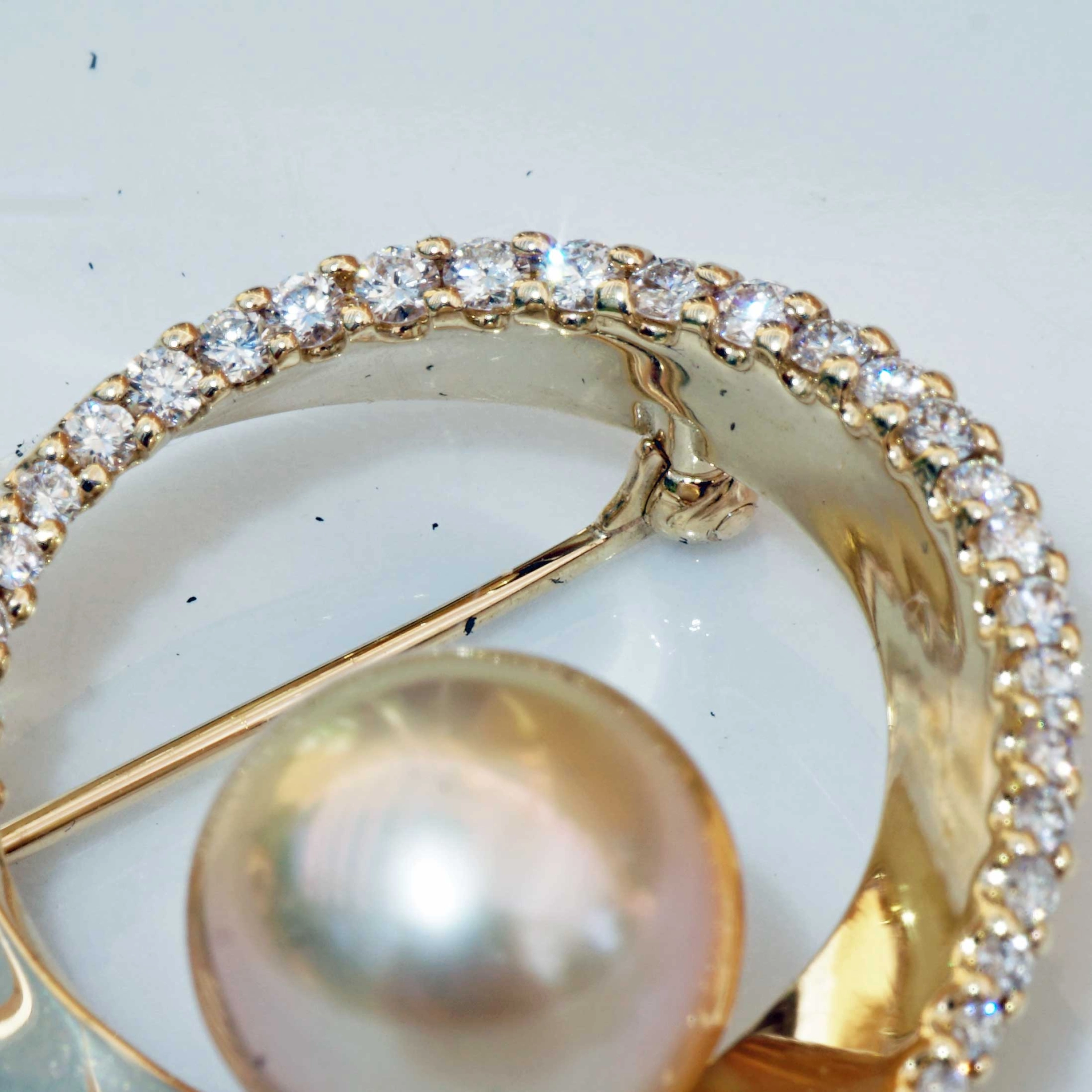 Südsee Zuchtperl Brillant Brosche 750er Gelbgold 0.40 ct lupenrein 10,9 mm D. AAA+ Top
