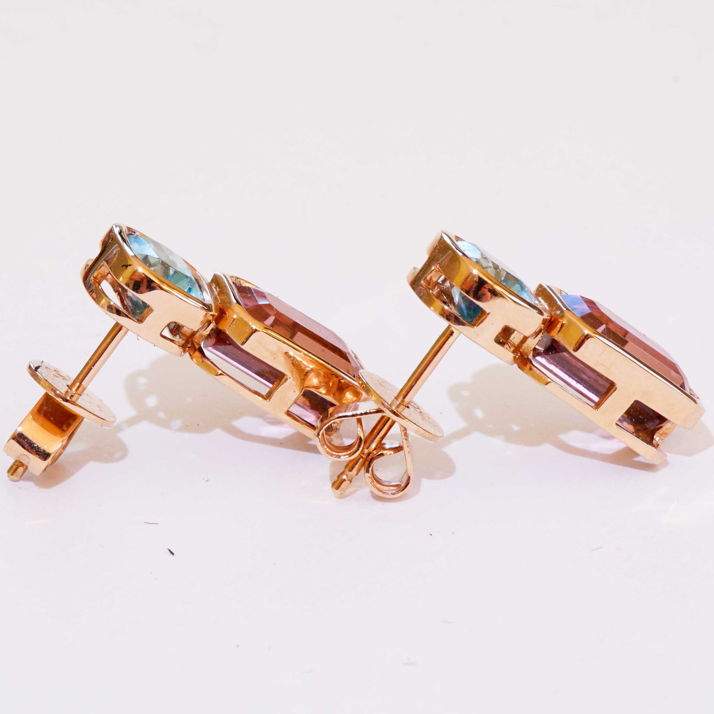 Blaue Zirkon Turmalin Ohrstecker in 750er Rosegold........elegante Kontrast Farben