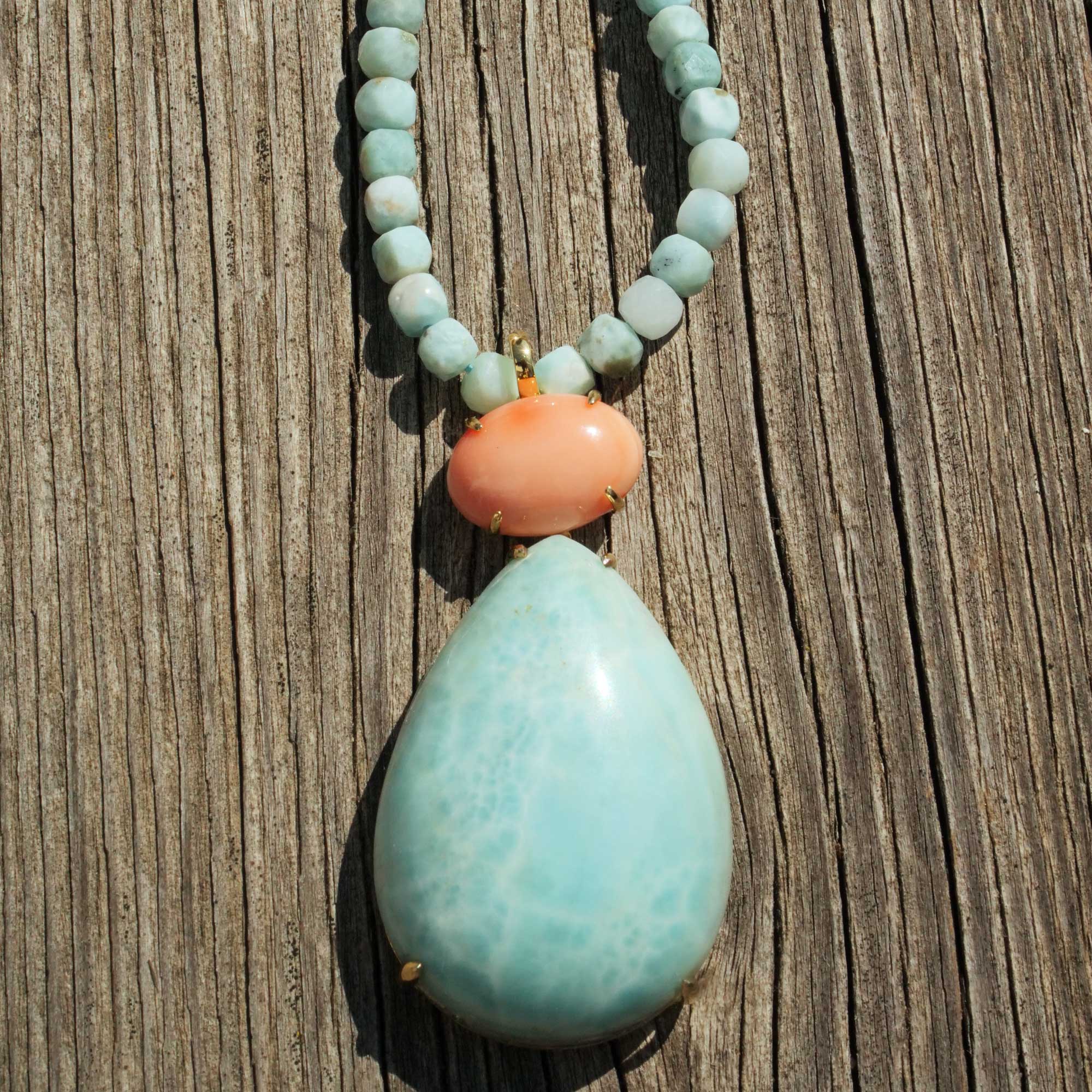 XL Larimar Koralle Anhänger 105 ct 9 ct in 585er Gelbgold...hat Potential zum Lieblingsstück zu werden