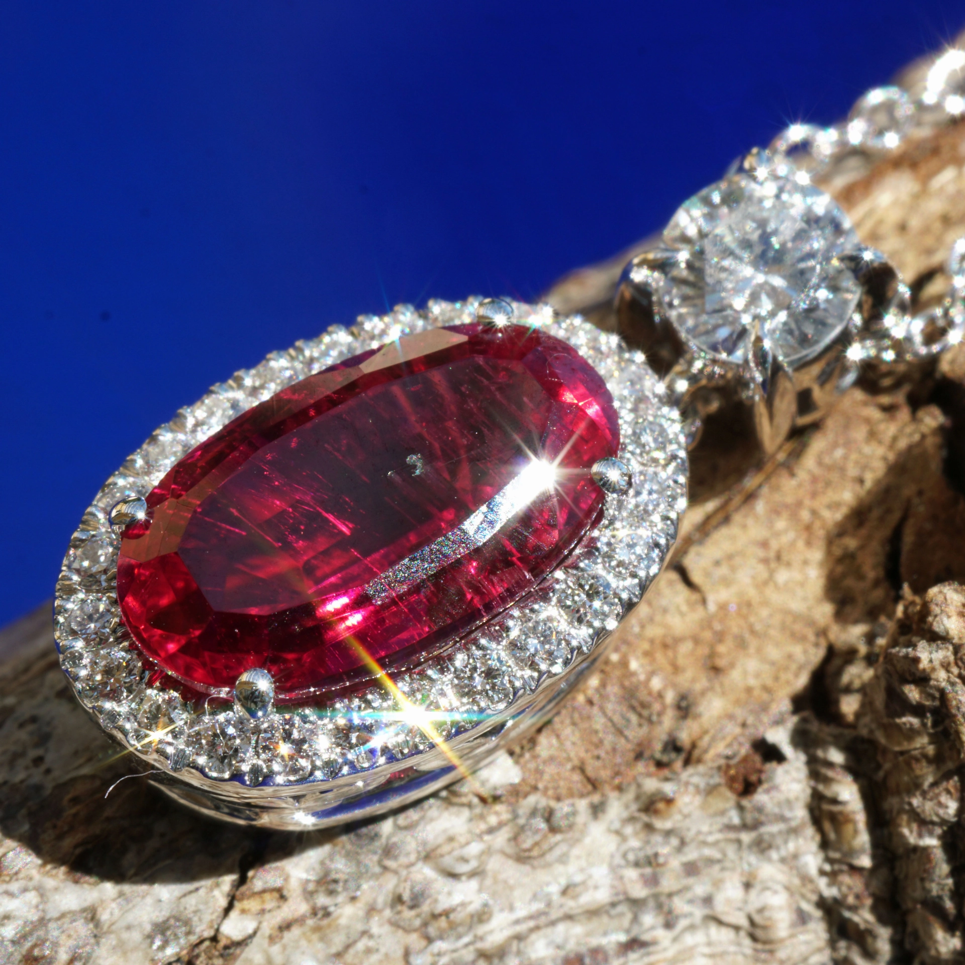 Rubelith Brillant Anhänger m. Kette 750er Weissgold aus Traditionsgoldschmiede...märchenhaft schön