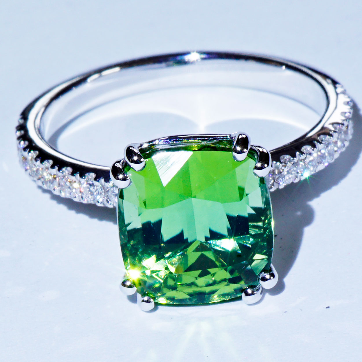 Lagun Grün-Blauer Turmalin Brillant Ring 750er Weissgold 4.86 ct 0.33 ct  Top Qualität Afghanistan 