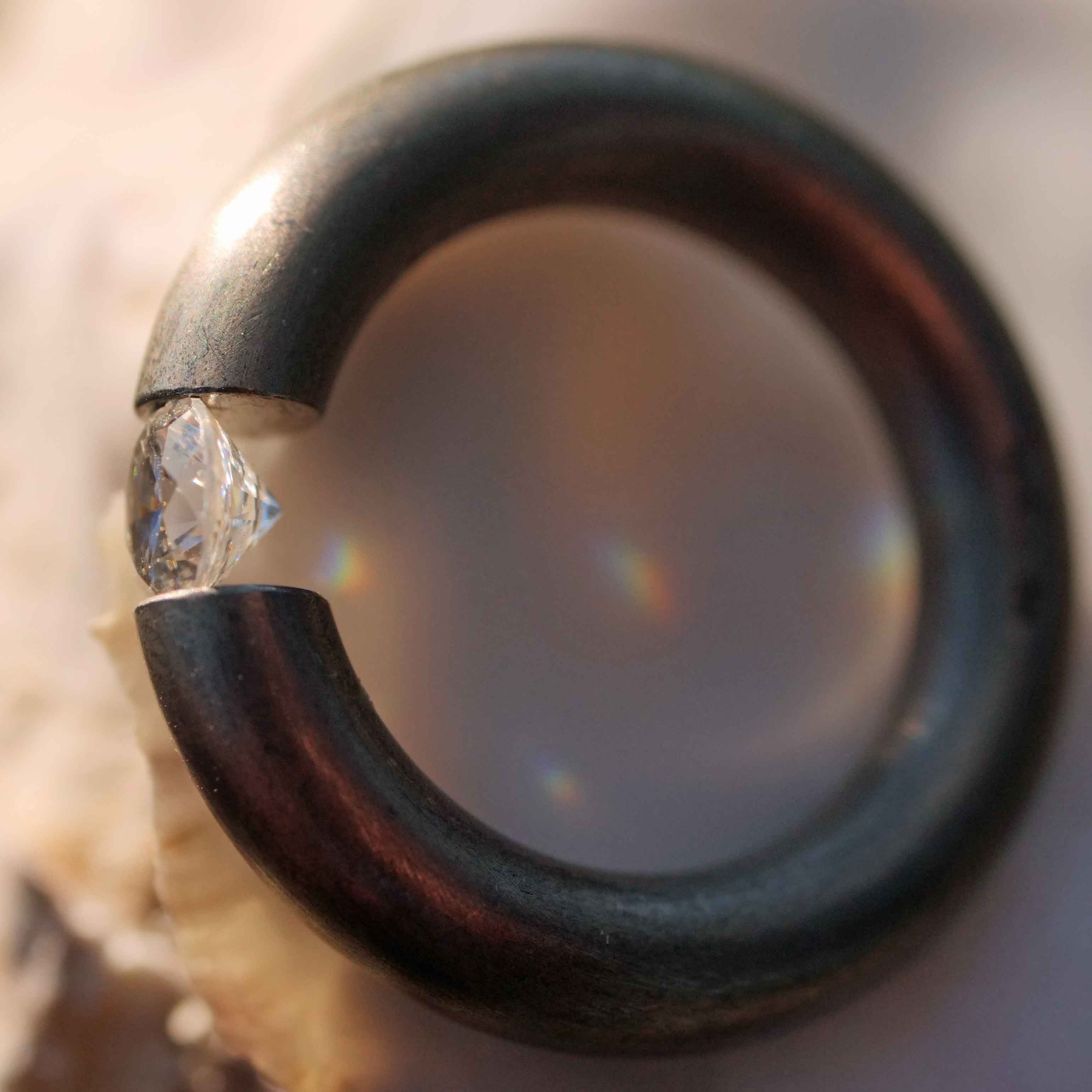 Niessing 0.8 Karäter Zirkonia Rund Spannring 925er Silber grau mattiert neuwertig punziert 