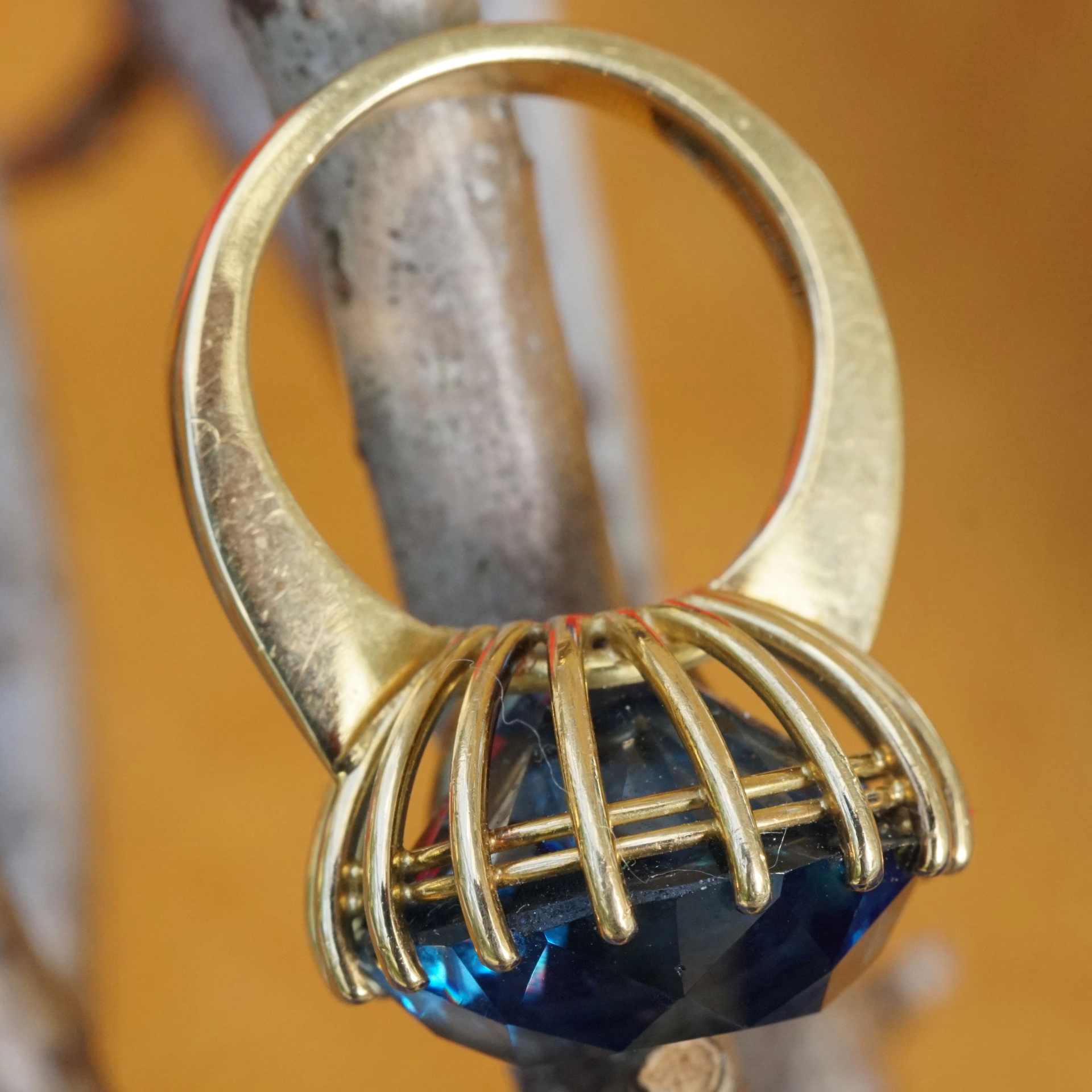 XXL Ring mit Iolith in 750er Gold massiv aus Nachlassverwertung