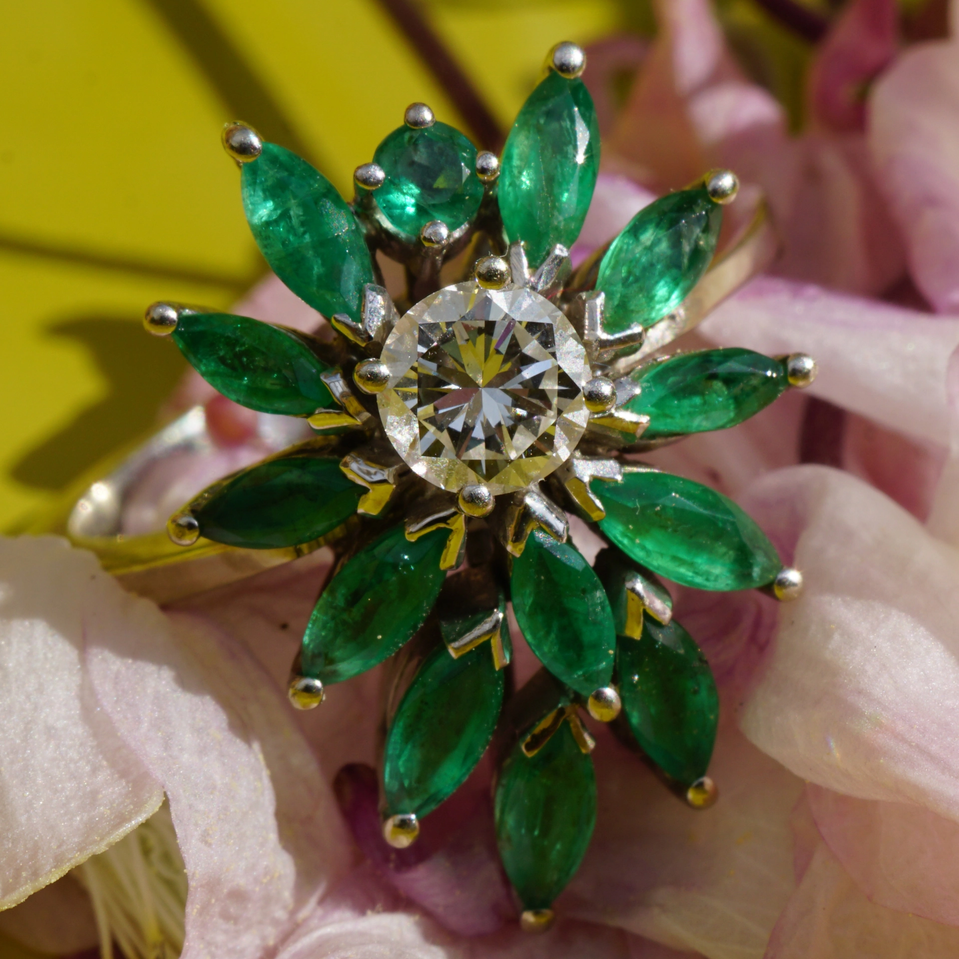 Brillant Smaragd Ring 585er Weissgold Weiss Lupenrein 0.53 ct Vintage 80er Jahre