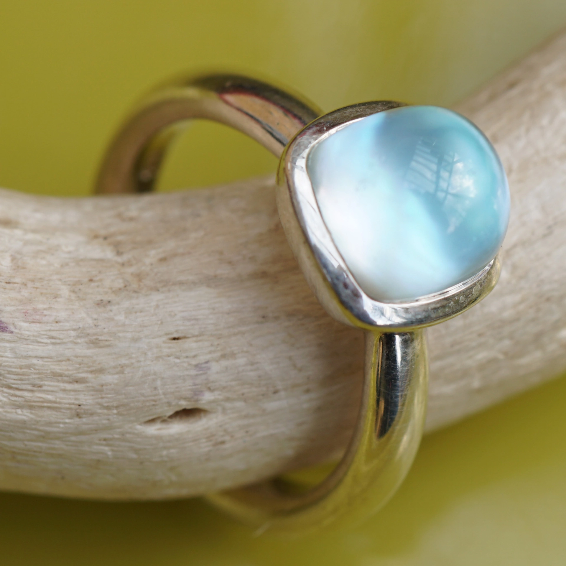 CHILANGO RING TUTENCHAMUN Blautopas mit Perlmut unterlegt  925er Silber neu mit orig. Etui massiv