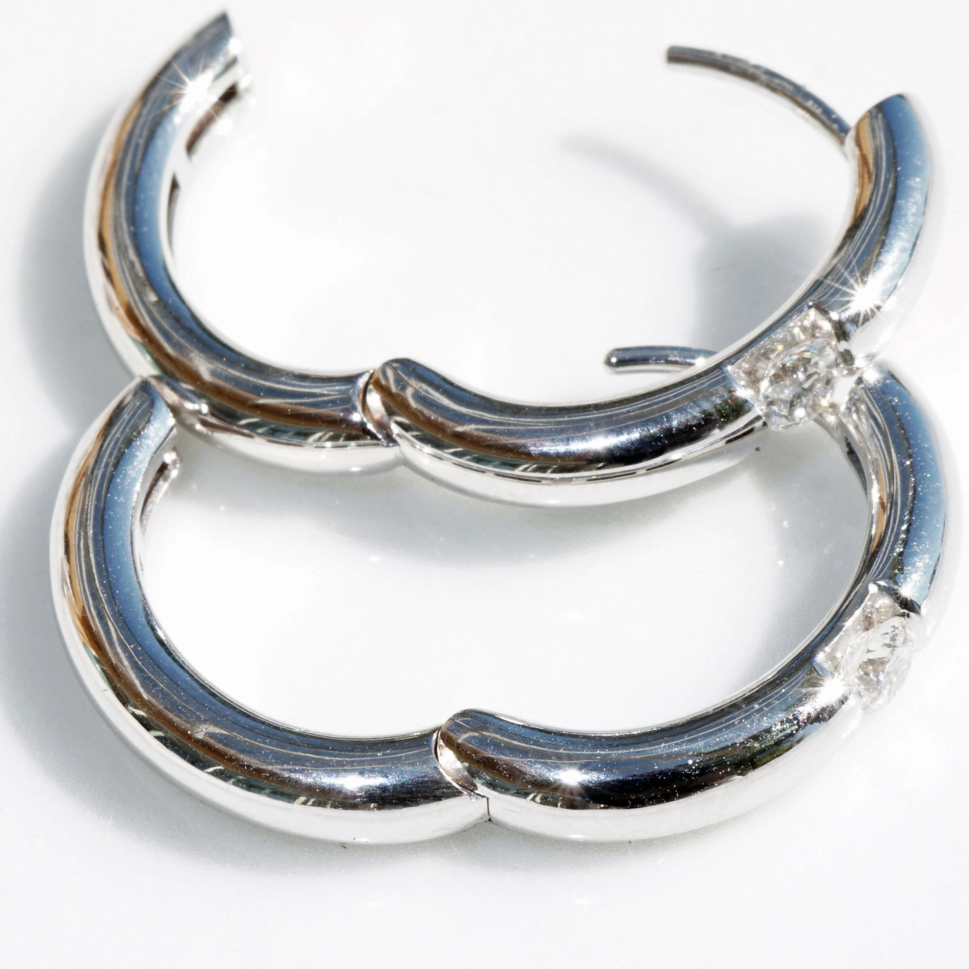 Solitär Brillant Creolen 0.30 ct 750er Weissgold TW VS made in Italy massiv 19 x 3 x 2 mm