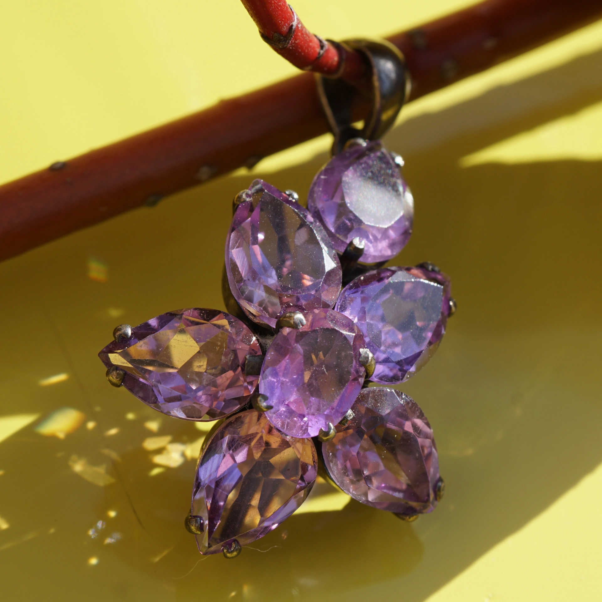 Amethyst Anhänger 925er Silber schwarz rhodiniert 20 x 15 mm Blütenform