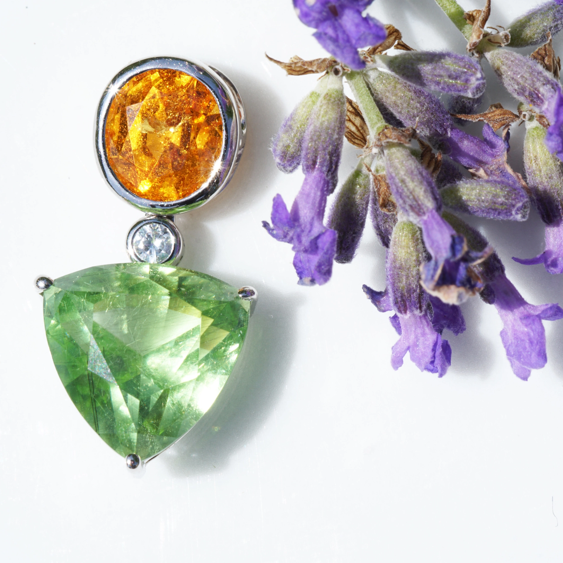 Mandaringranat Peridot Brillant Anhänger 750er Weissgold Mine Tansania und Pakistan