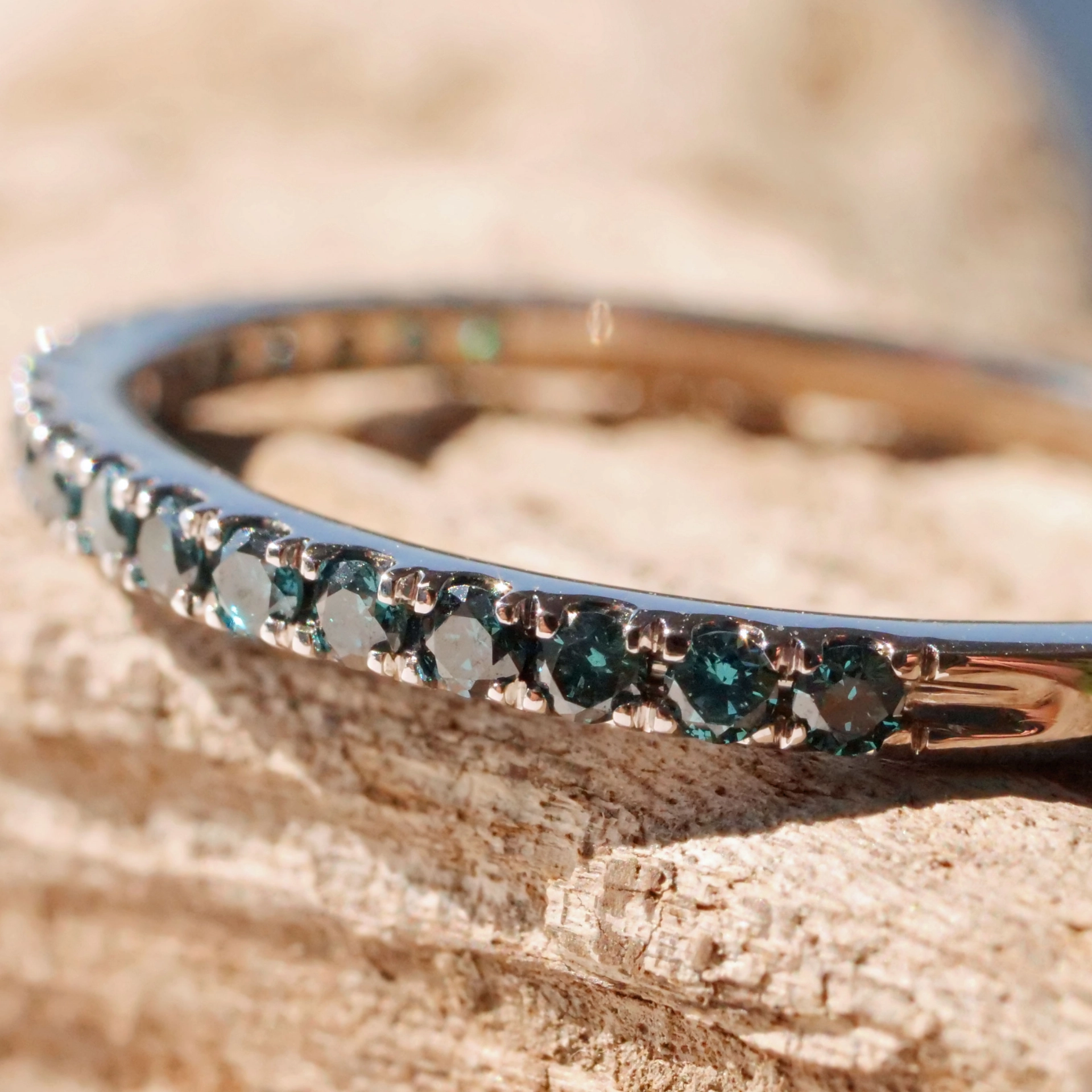 Brillant Halbmemoire Ring 585er Weissgold 0.25 ct fancy Blue Brillanten VS...coole Farbe