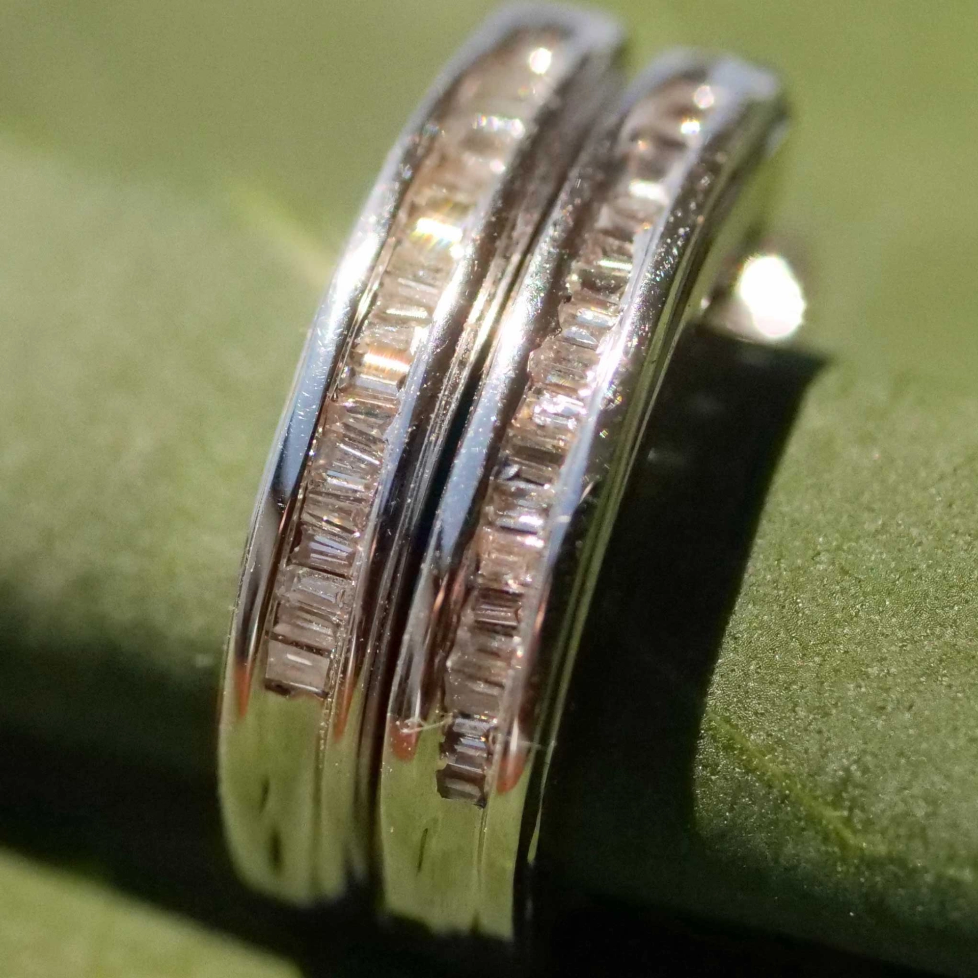 Diamant Klapp Creolen 0.25 ct W / SI 585er Weissgold ideal zum Einhängen