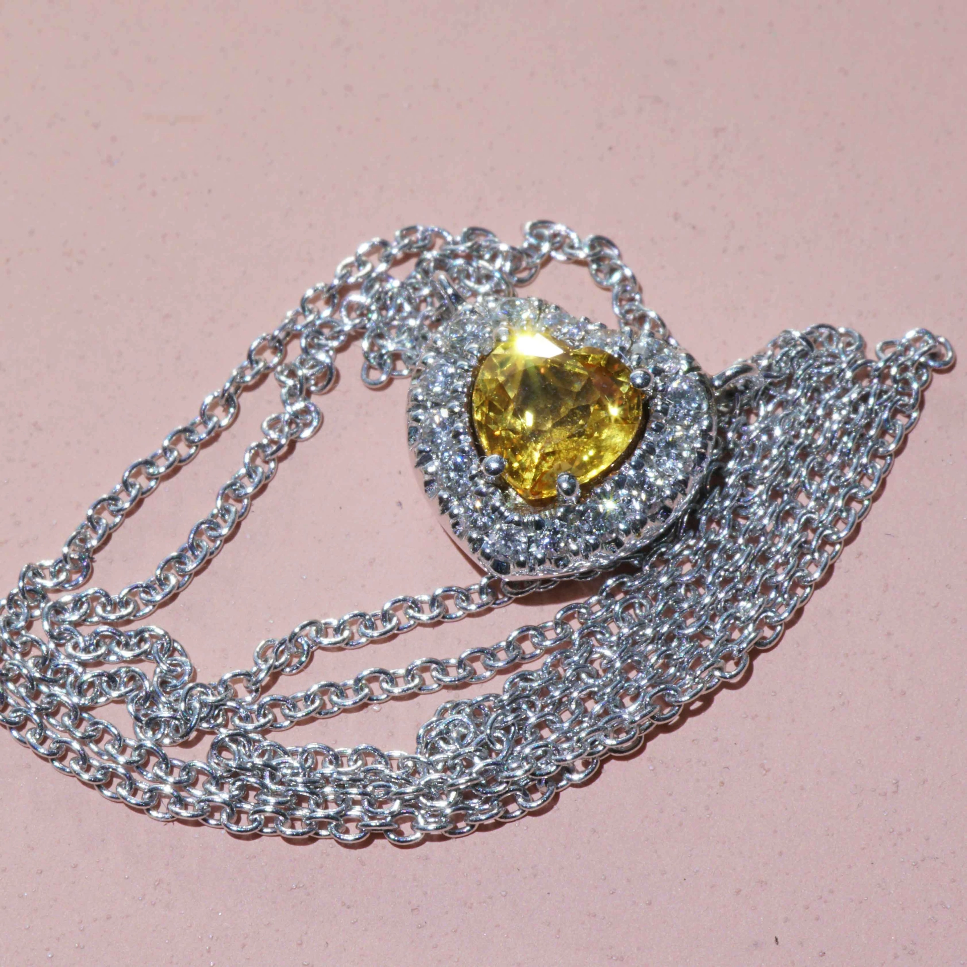Brillant Saphir Herz Collier 750er Weissgold 0.60 ct 0.16 ct...in der Glücksfarbe Orange-Gelb