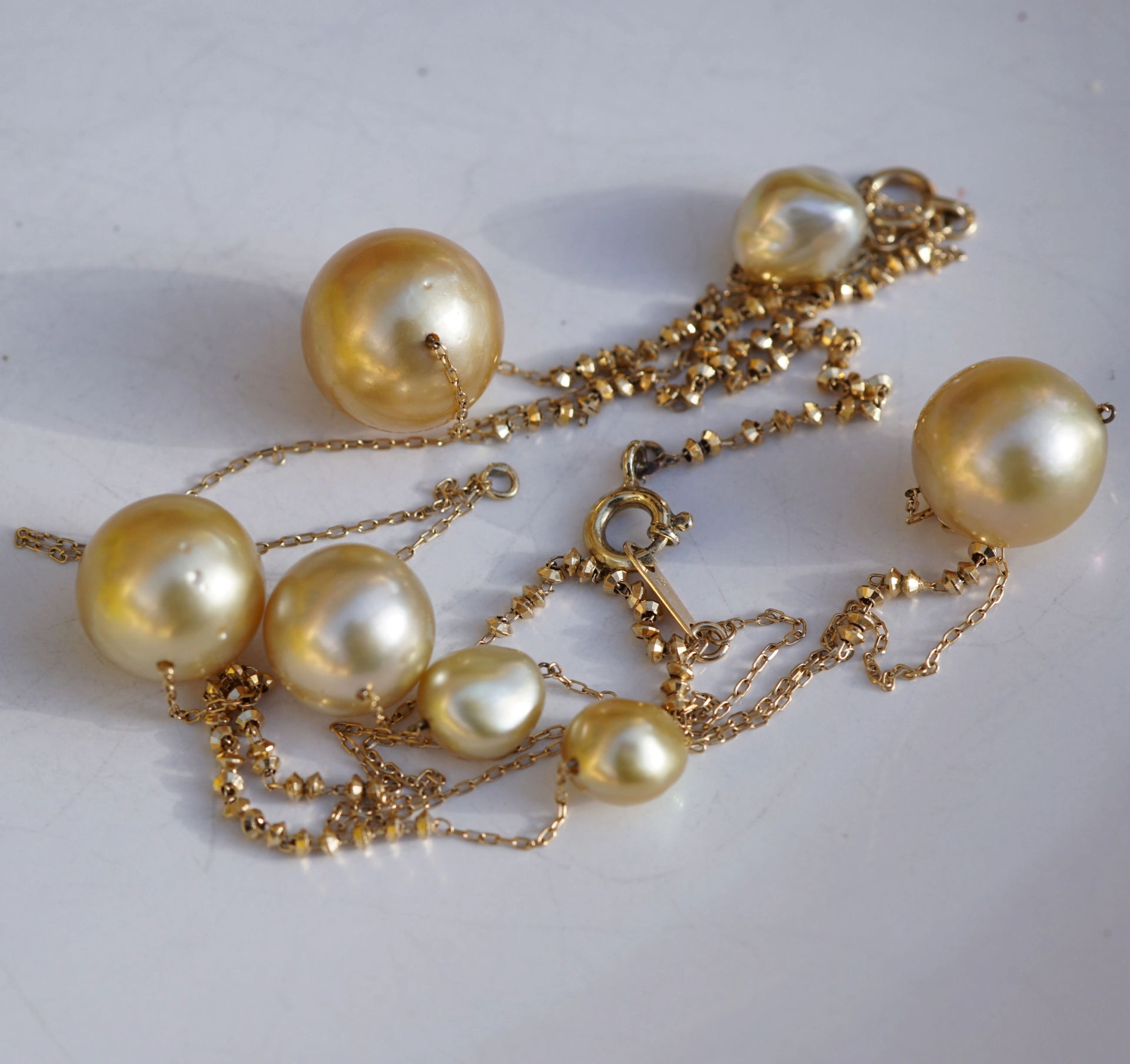 Südseeperl Collier 750er Gelbgold Kette und Armband total 70 cm natur goldfarben