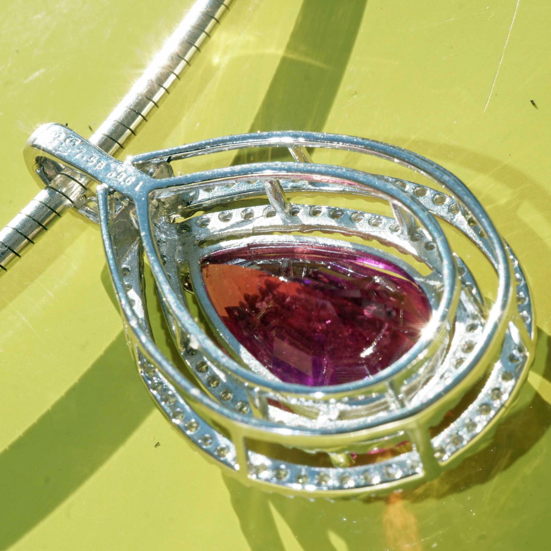 Rubelith Brillant Anhänger 750er Weissgold 7.58 ct 0.61 ct...HOT PINK...Ausnahme Farbe