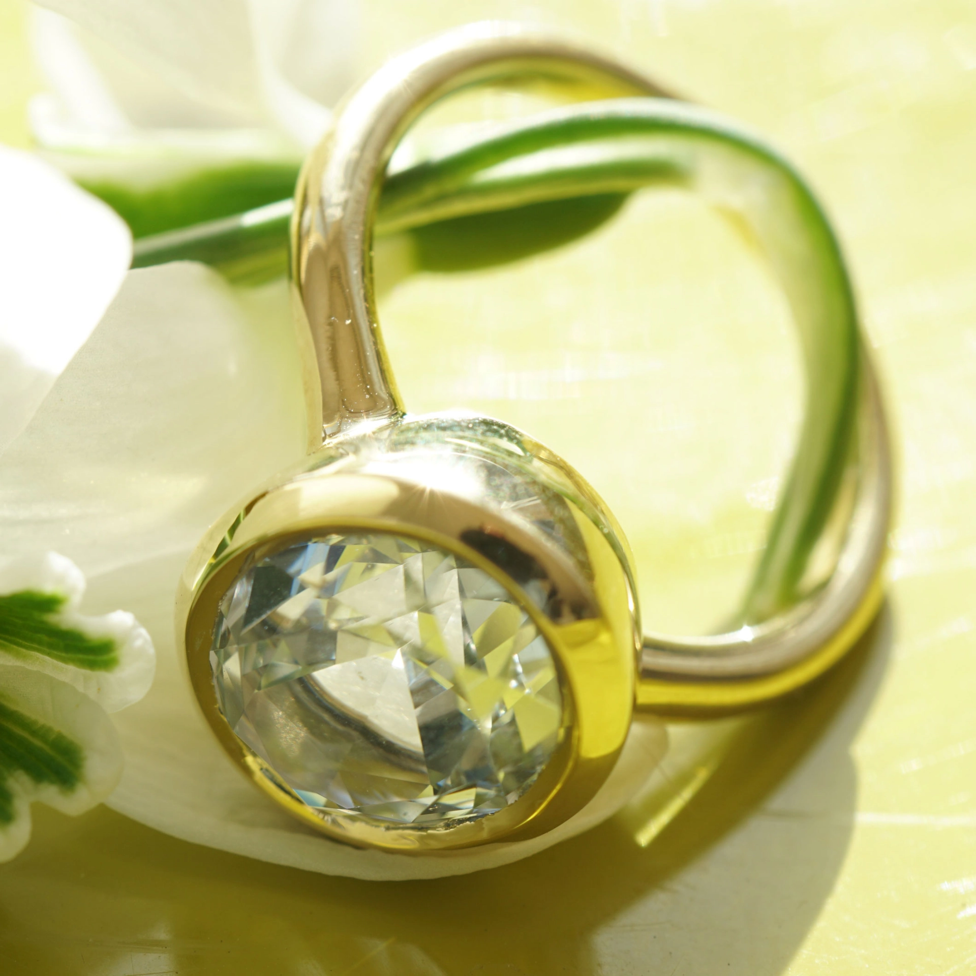 Goshenit Beryll Ring 4.82 ct 750er Gelbgold Mosambik...farblose Reinform