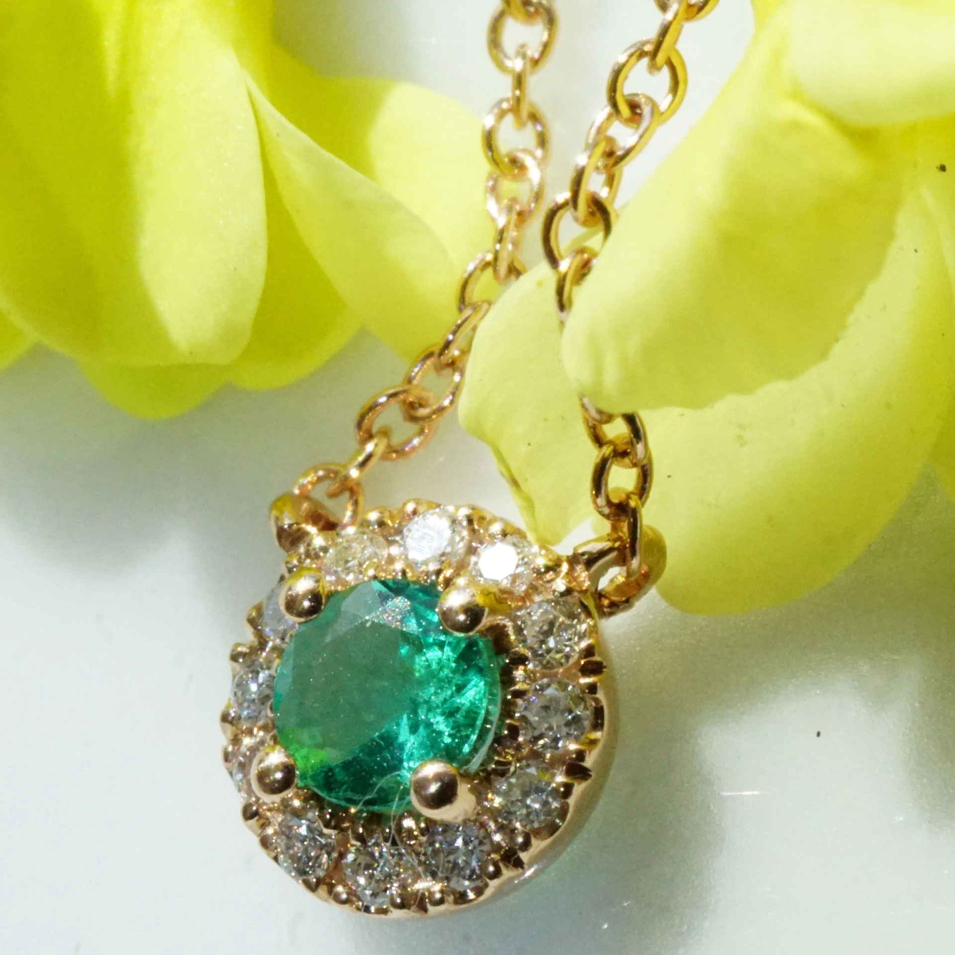 Smaragd Brillant Collier 750er Rosegold...die kleinsten Petit Colliers im Sortiment....wie süß