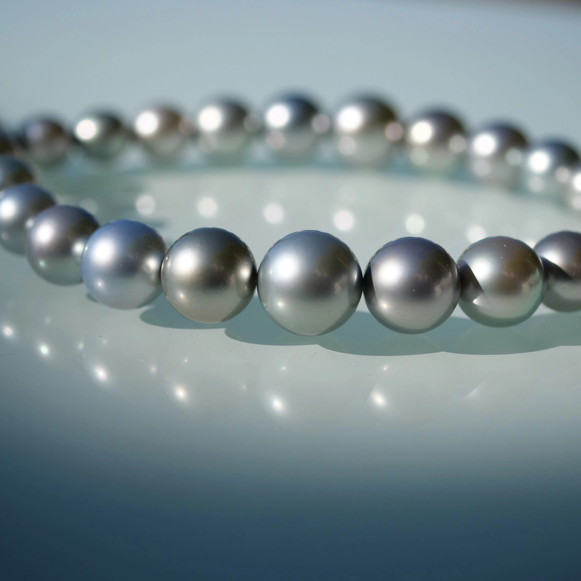 Tahiti Zuchtperl Collier grau-antrazit WAVE  8-13,4 mm AAA+-AAA 46 cm lang asymmetrisch