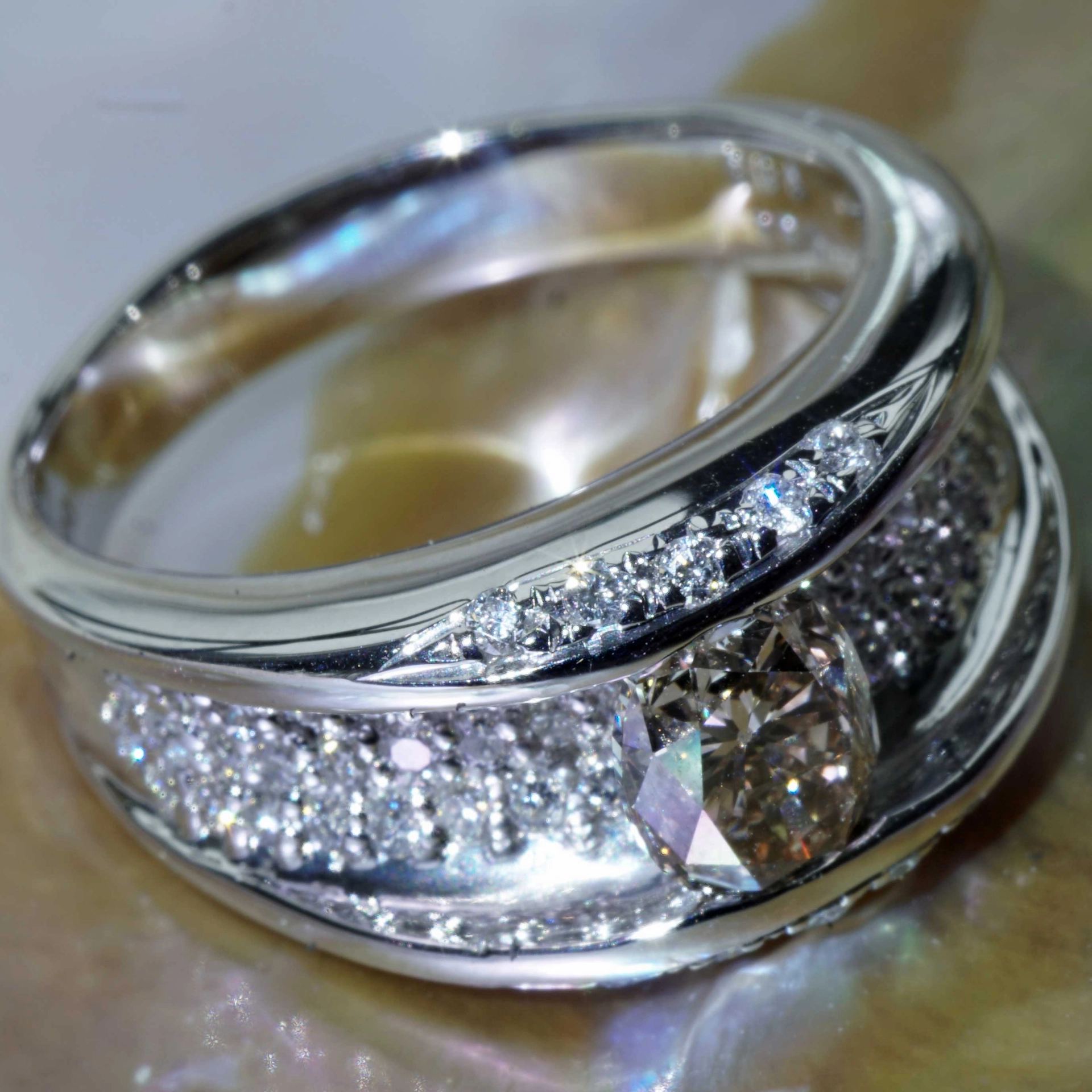 Brillant Ring 0.58 ct 1.03 ct ovaler Diamant feines Hellbraun und Reinweiss 900er Platin..karätiger Kontrast