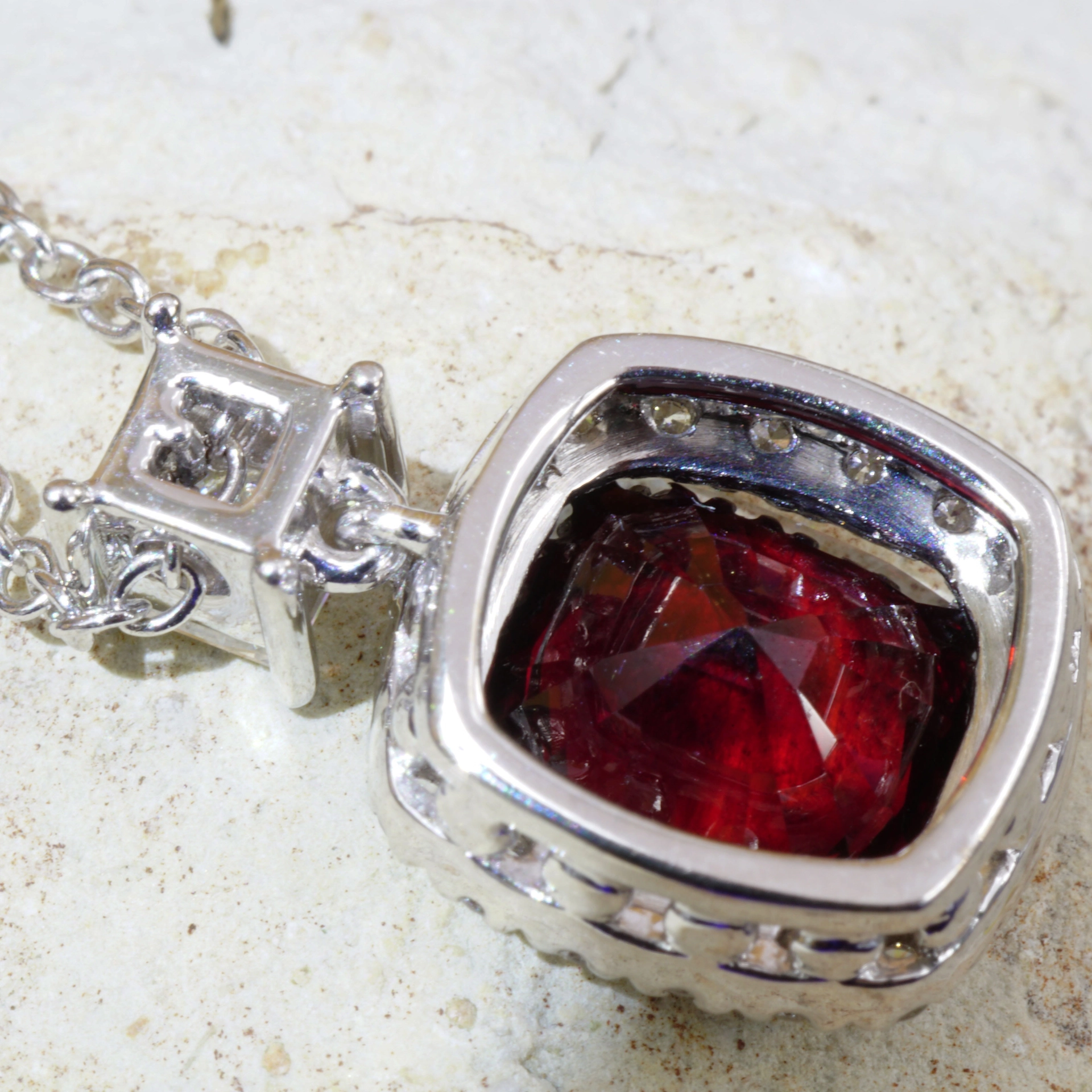 Spinell Diamant Collier 1.65 ct 0.40 ct Rot Burma 750er Weissgold...unglaubliche Lichtbrechung und B