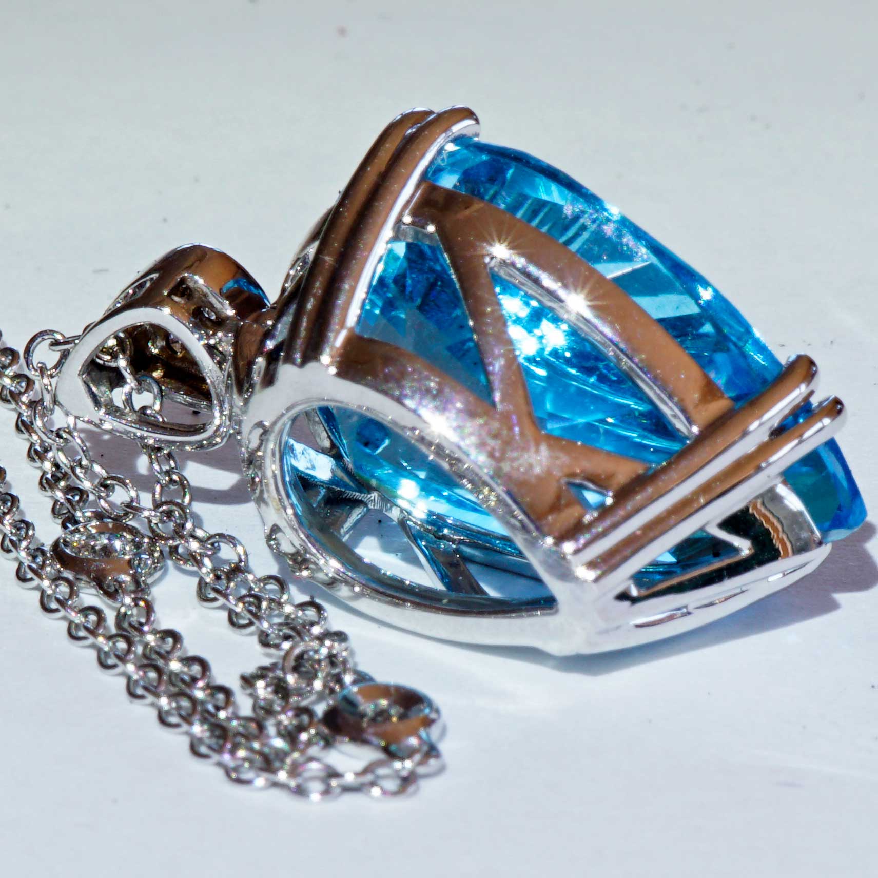 Blautopas Brillant Anhänger 750er Weissgold 14 ct 0.11 ct ...Aqua Wasser Brillanz Tropfenform 